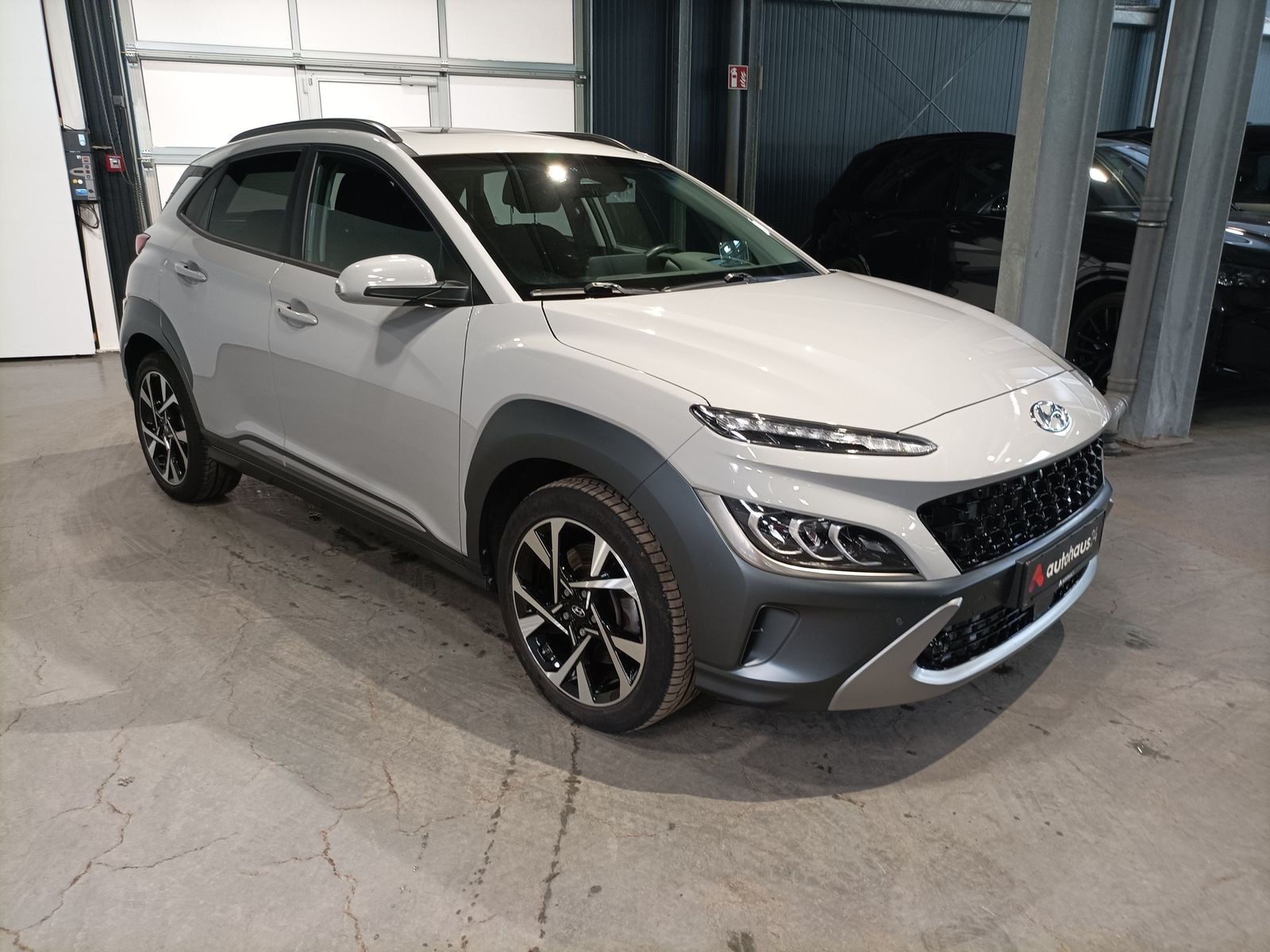 Hyundai Kona SUV / Crossover / Geländewagen HYUNDAI Kona 1.6 T-GDI Prime DCT Sports Utility Vehicle #1