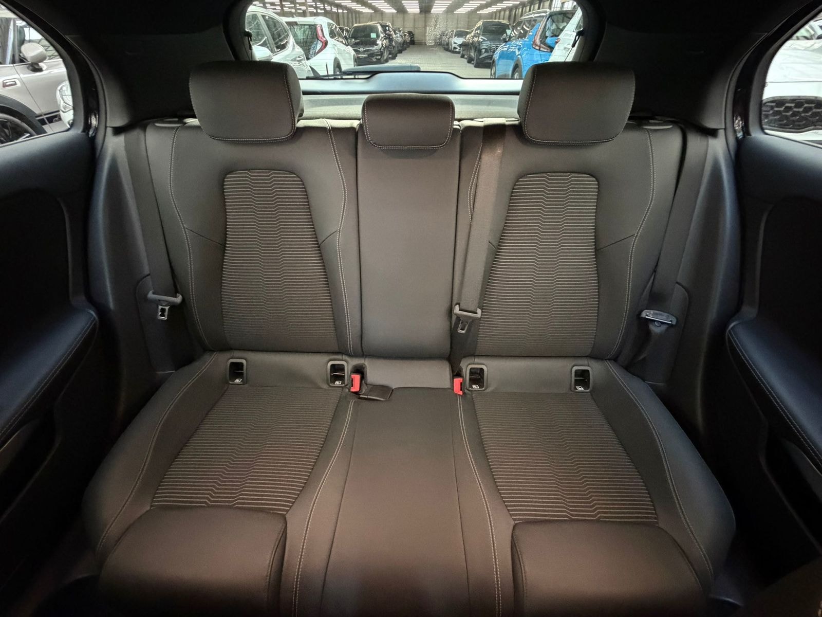 Mercedes Benz A-Klasse Limousine A 220 d Progressive 4Matic (EURO 6d) #15