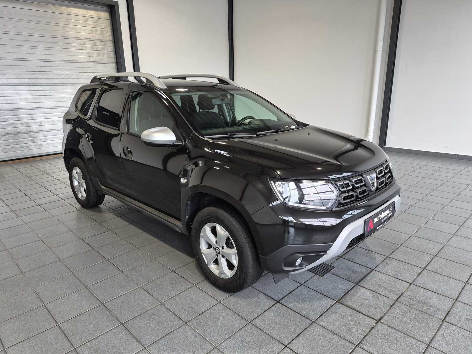 Dacia Duster SUV / Crossover / Geländewagen DACIA Duster TCe 130 2WD GPF Urban Sports Utility Vehicle #1