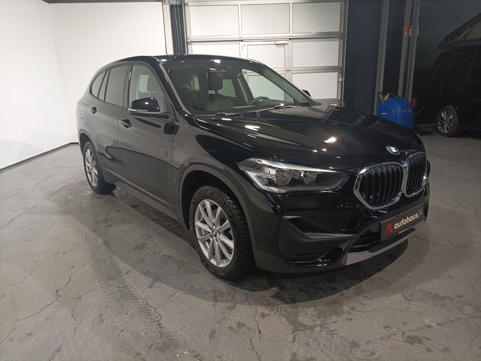 BMW X1 SUV / Crossover / Geländewagen BMW X1 sDrive18i Sports Utility Vehicle #1
