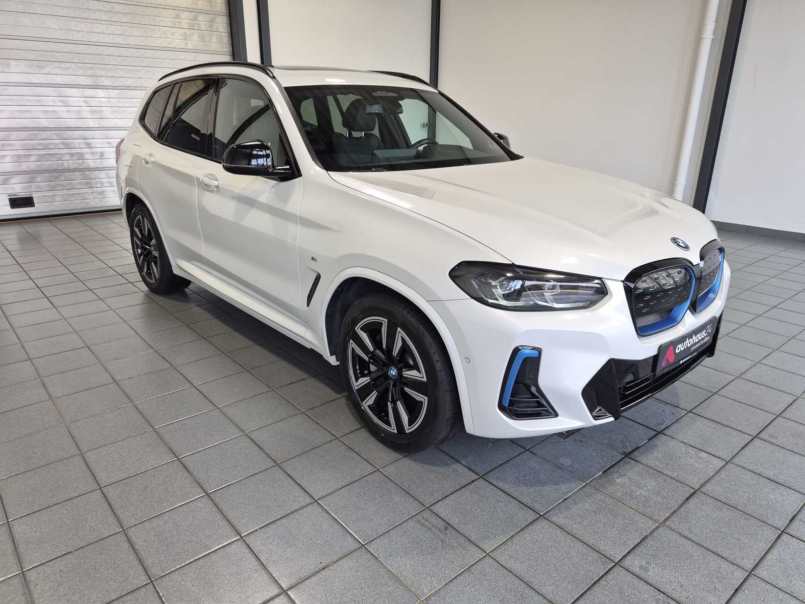 BMW iX3 SUV / Crossover / Geländewagen BMW ix3 80KWH INSPIRING Auto Sports Utility Vehicle #1