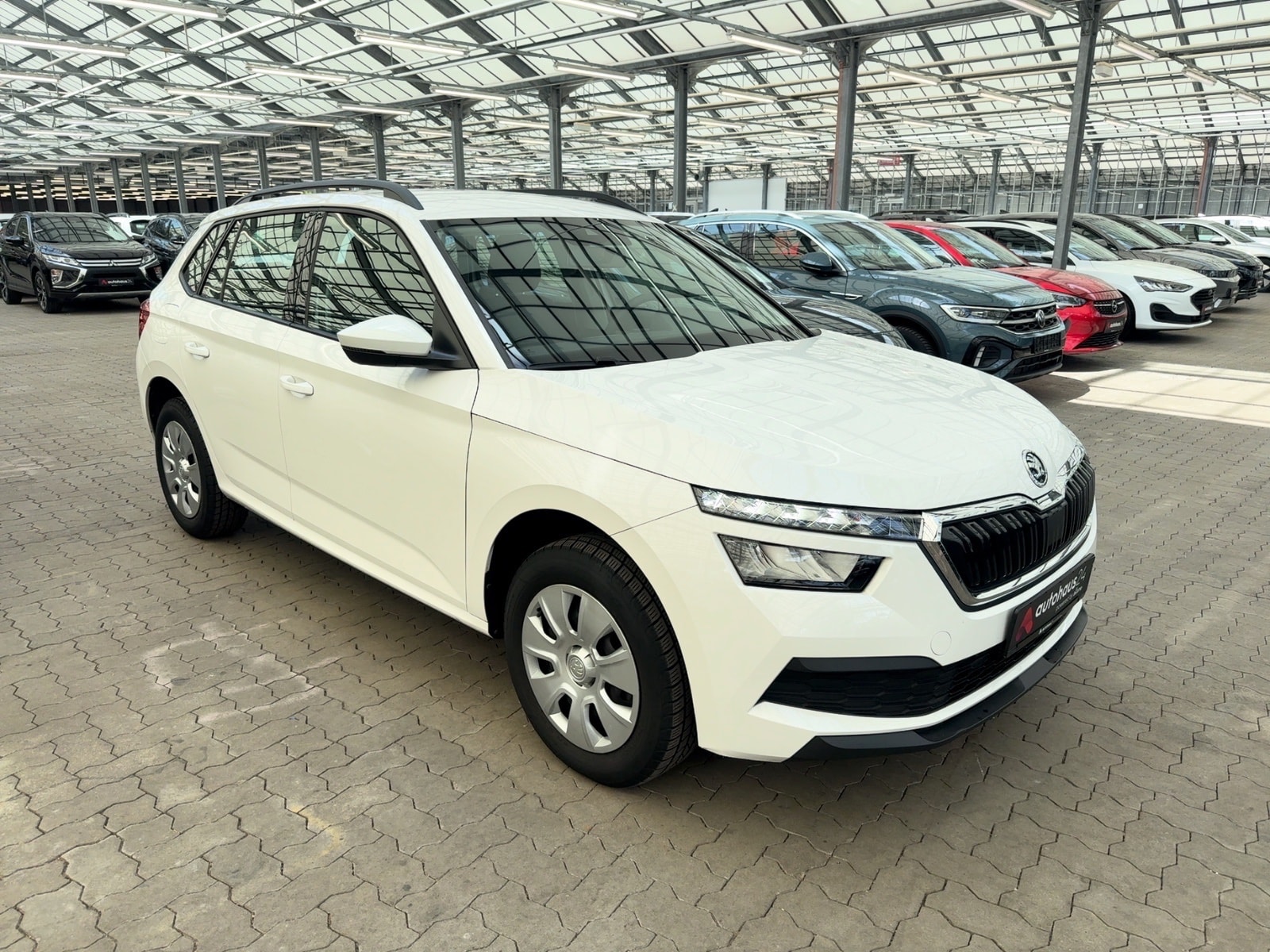 ŠKODA Kamiq SUV / Crossover / Geländewagen SKODA Kamiq 1.0 TSI DSG 81kW Active Sports Utility Vehicle #1