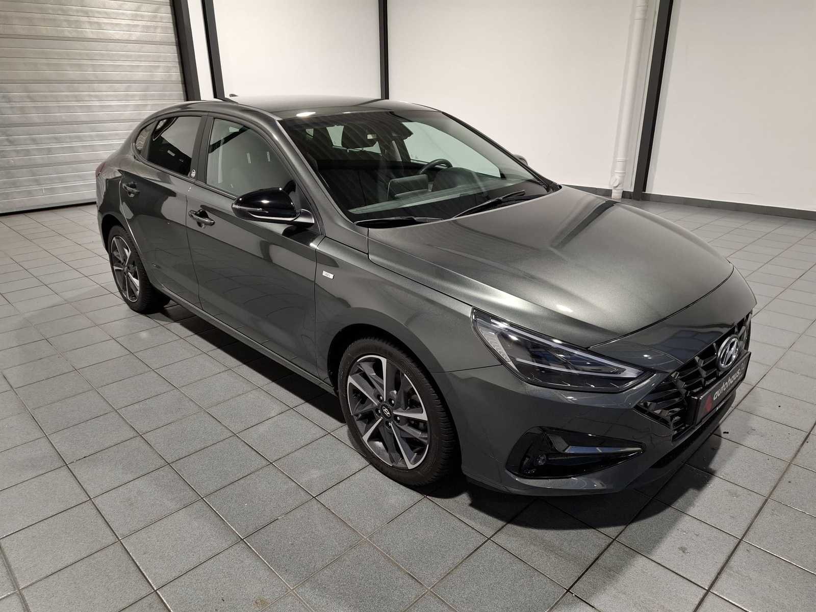 Hyundai i30 Limousine HYUNDAI i30 1.5 T-GDI Hybrid EDITION 30+ DCT Fastb. Schräghecklimousine #1