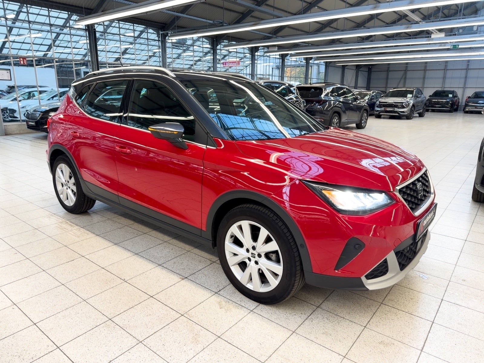 SEAT Arona SUV / Crossover / Geländewagen SEAT Arona 1.0 TSI 81kW Xperience DSG Sports Utility Vehicle #1