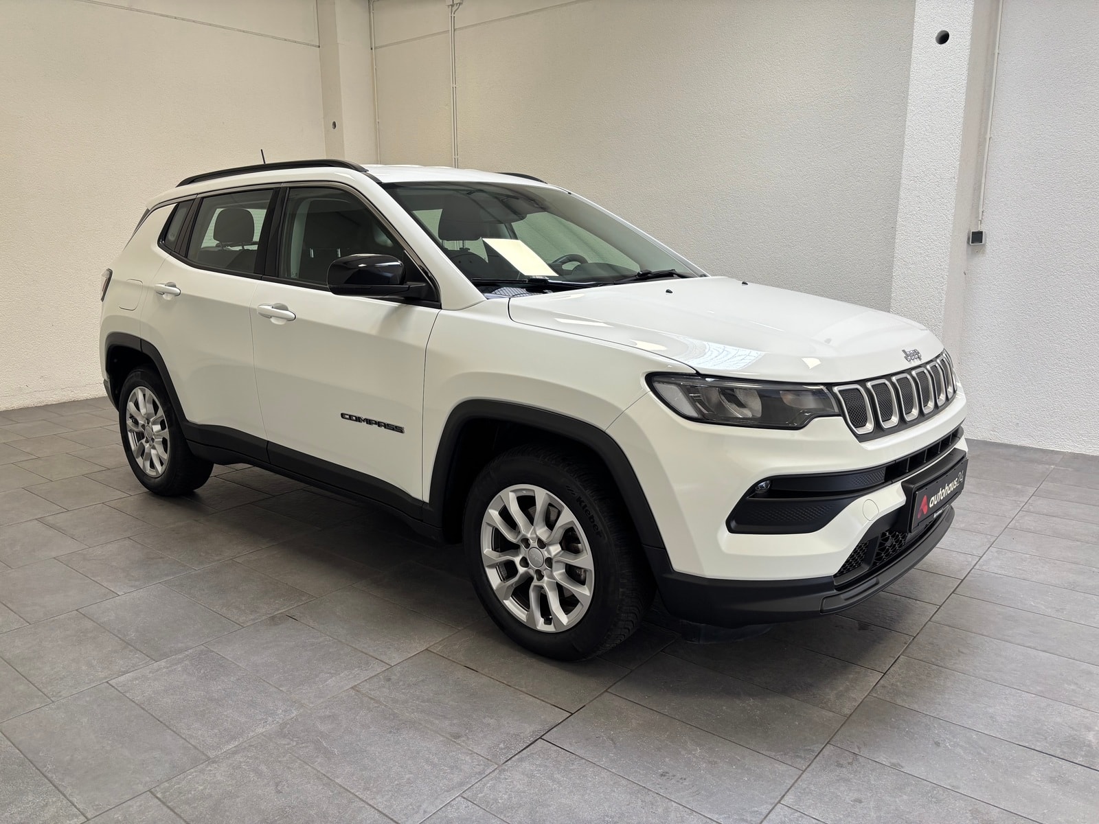 Jeep Compass SUV / Crossover / Geländewagen JEEP Compass 1.6 Multi-Jet Longitude Sports Utility Vehicle #1