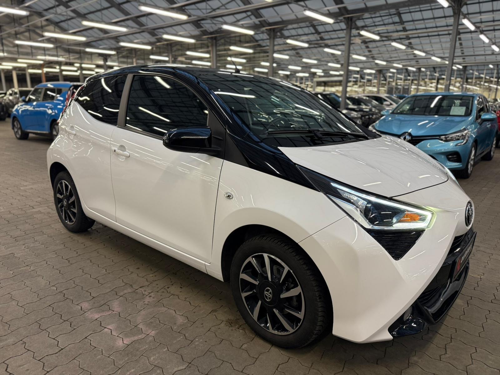 Toyota AYGO Schräghecklimousine TOYOTA AYGO 1,0-l-VVT-i x-final Kleinstwagen #1