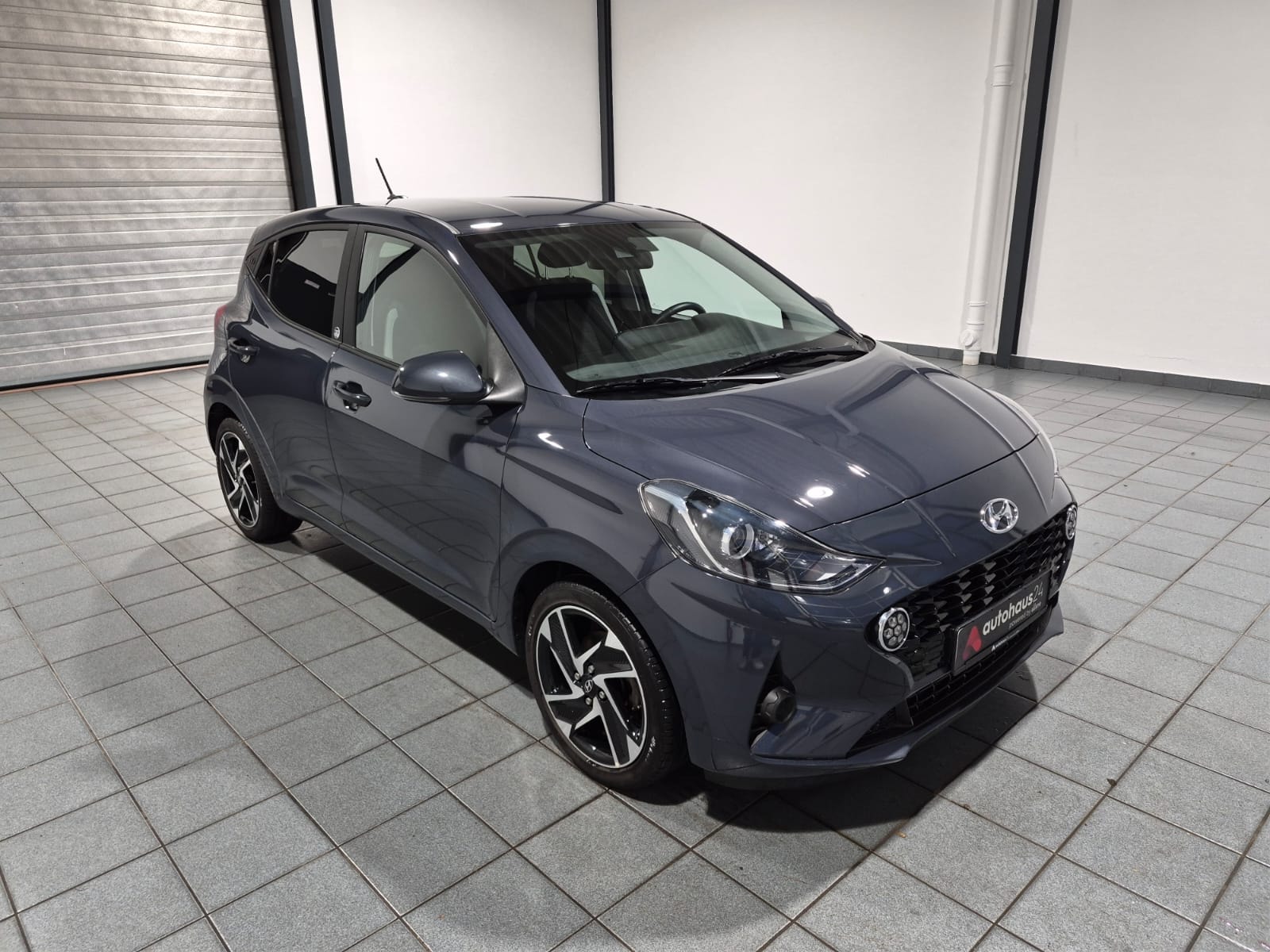 Hyundai i10 Schräghecklimousine HYUNDAI i10 1.0 EDITION 30+ Schräghecklimousine #1