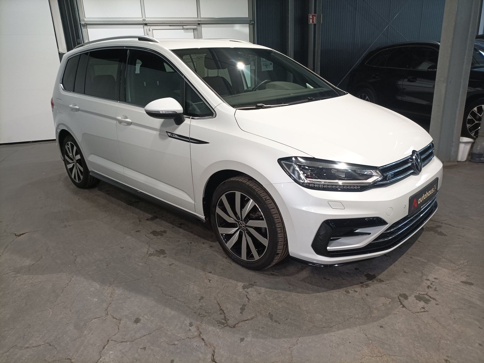 Volkswagen Touran Kleinbus / Van VOLKSWAGEN Touran 1.5 TSI OPF DSG Highline Kompaktvan #1