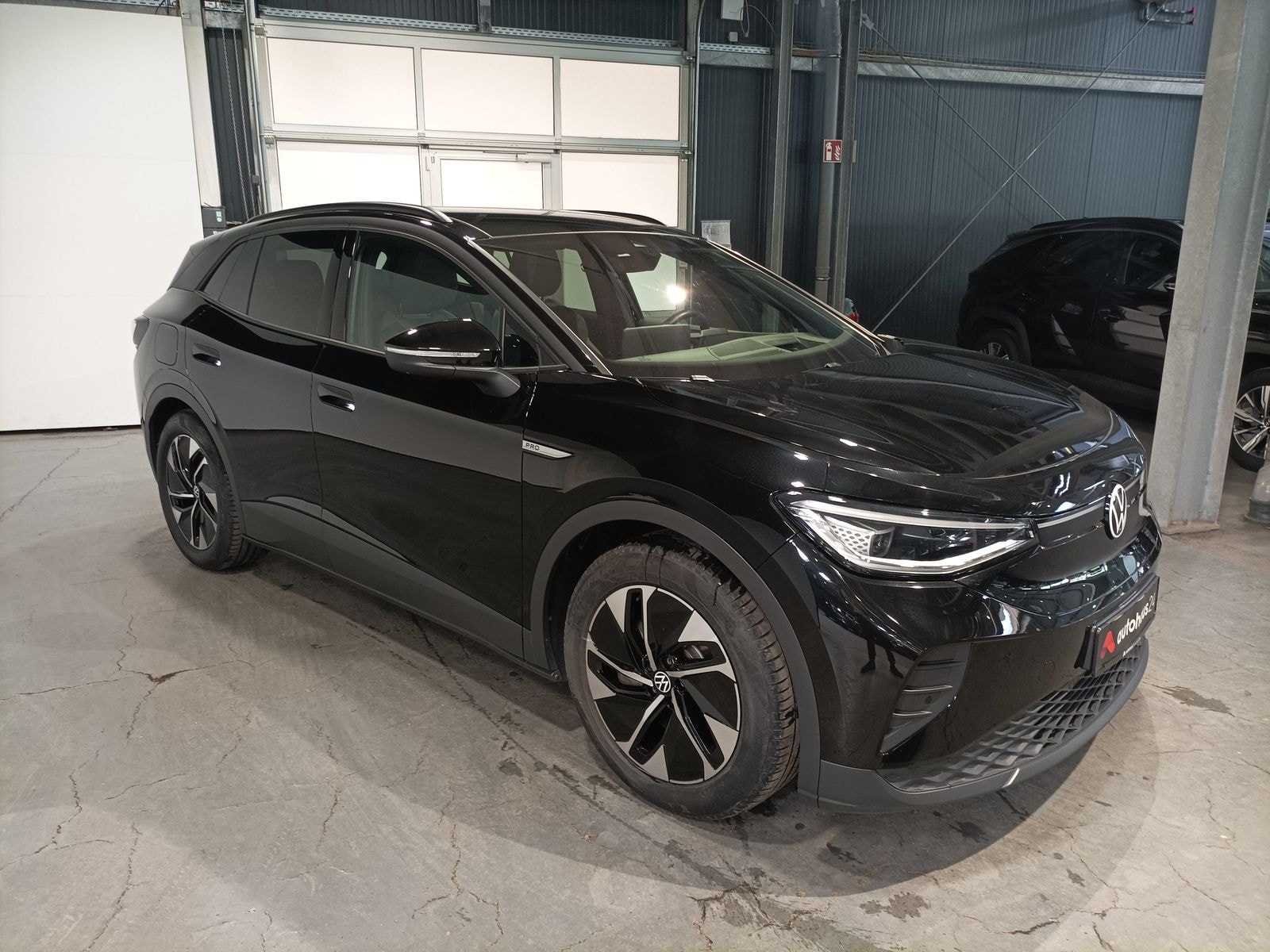 Volkswagen ID.4 SUV / Crossover / Geländewagen VOLKSWAGEN ID.4 Pro Performance 77 kWh 150 kW Pro Sports Utility Vehicle #1
