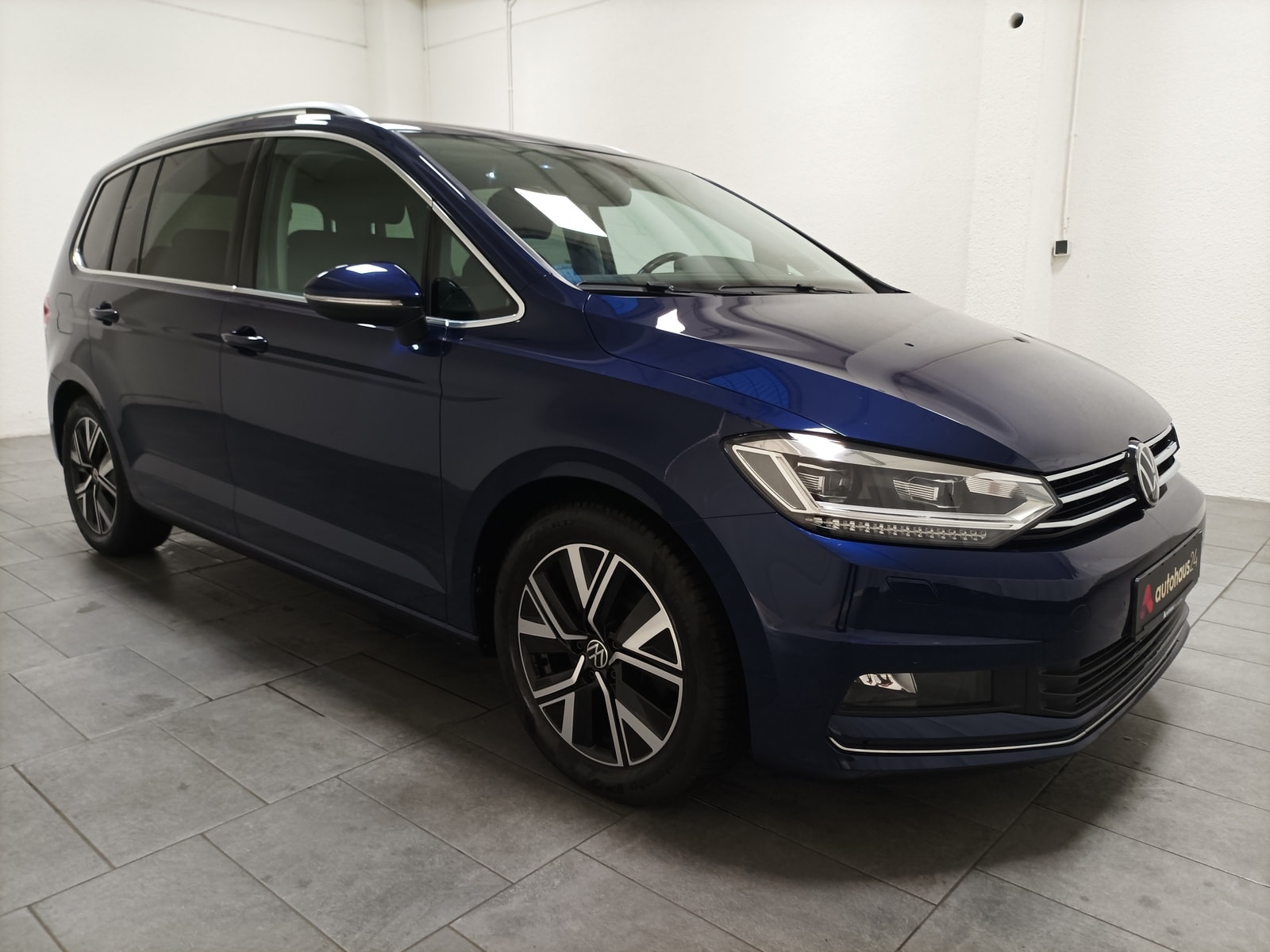 Volkswagen Touran Kleinbus / Van VOLKSWAGEN Touran 2.0 TDI SCR DSG Highline Kompaktvan #1