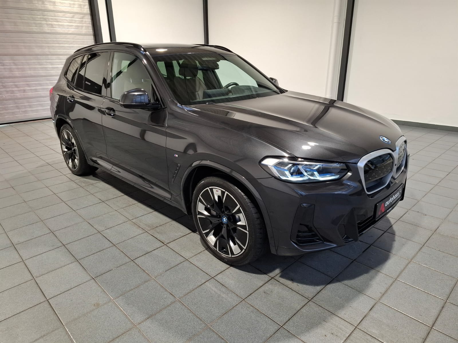 BMW iX3 SUV / Crossover / Geländewagen BMW ix3 80KWH IMPRESSIVE Auto Sports Utility Vehicle #1