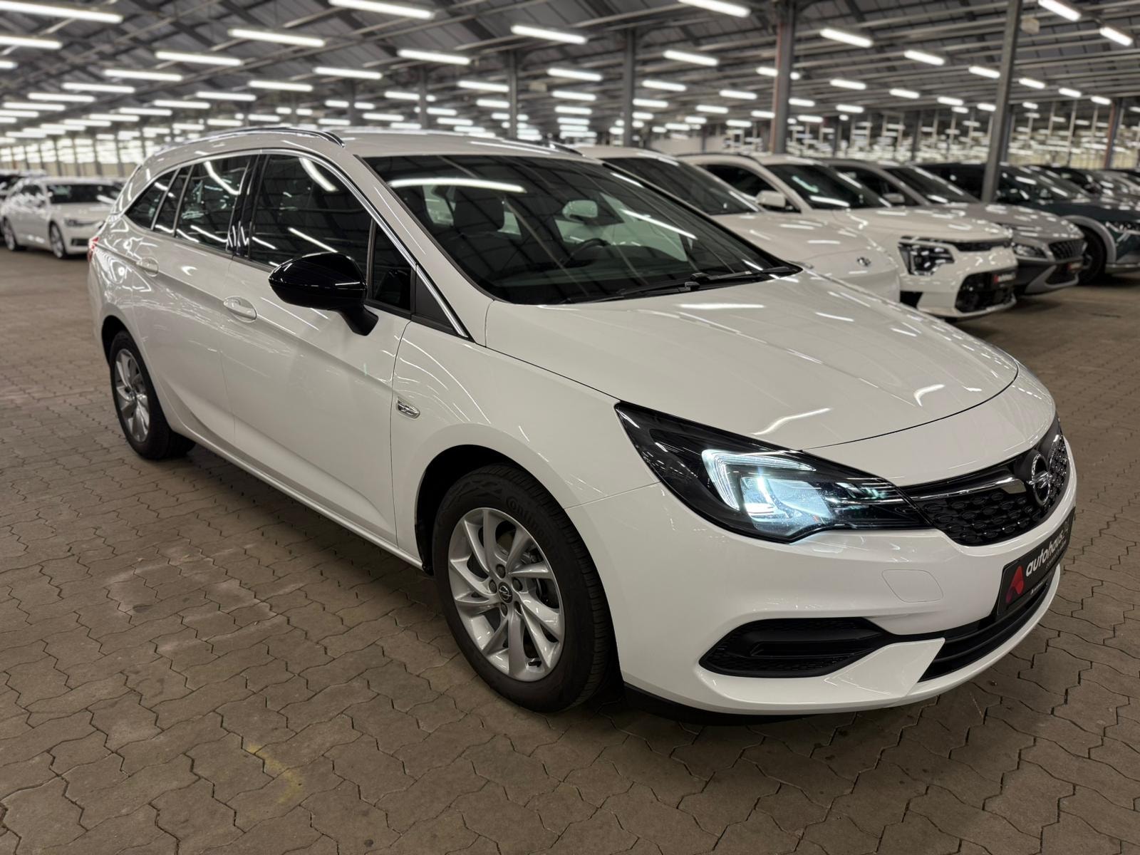 Opel Astra Kombi OPEL Astra ST 1.2 Direct Inj Turbo 96kW Elegance Kombi #1