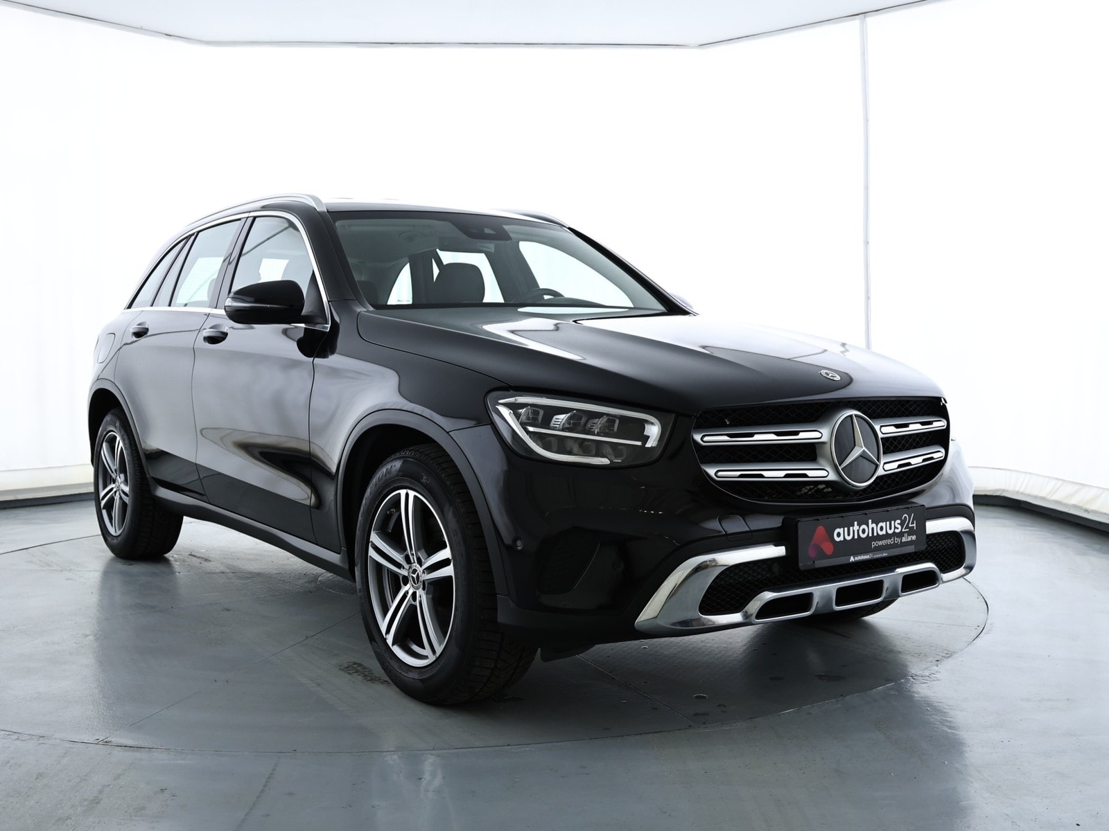 Mercedes-Benz GLC-Klasse SUV / Crossover / Geländewagen MERCEDES GLC GLC 220 d 4MATIC Autom. Sports Utility Vehicle #1