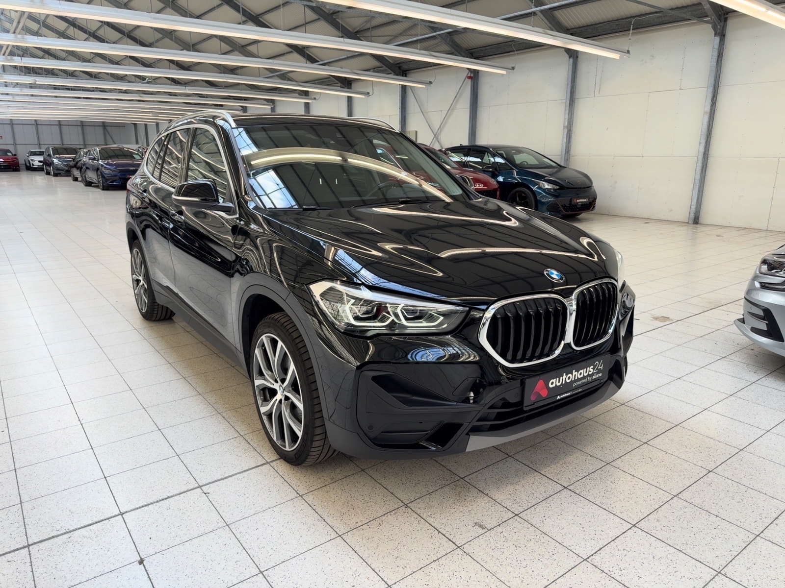 BMW X1 SUV / Crossover / Geländewagen BMW X1 sDrive18i Sports Utility Vehicle #1