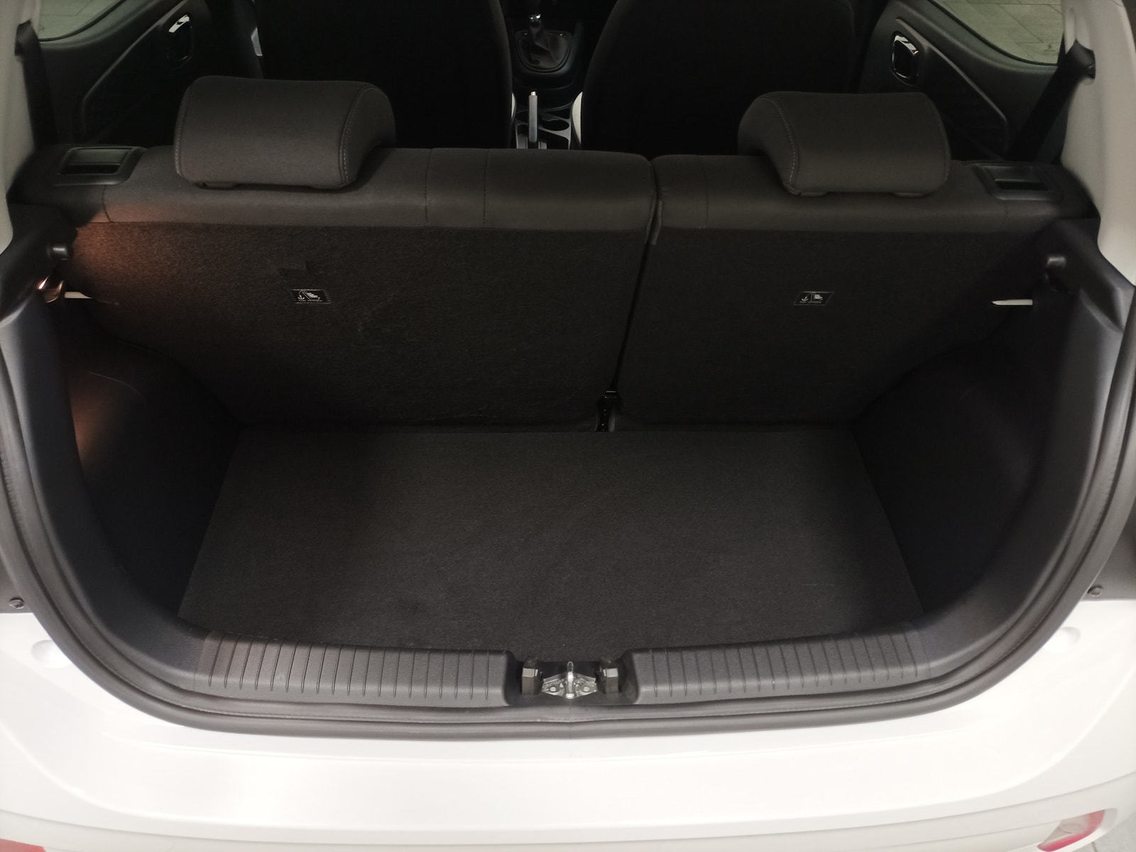 Hyundai i10 Schräghecklimousine i10 1.0 Edition 30 (EURO 6d) #6