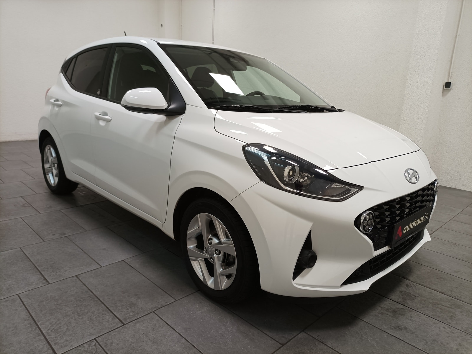 Hyundai i10 Schräghecklimousine HYUNDAI i10 1.0 EDITION 30 Schräghecklimousine #1