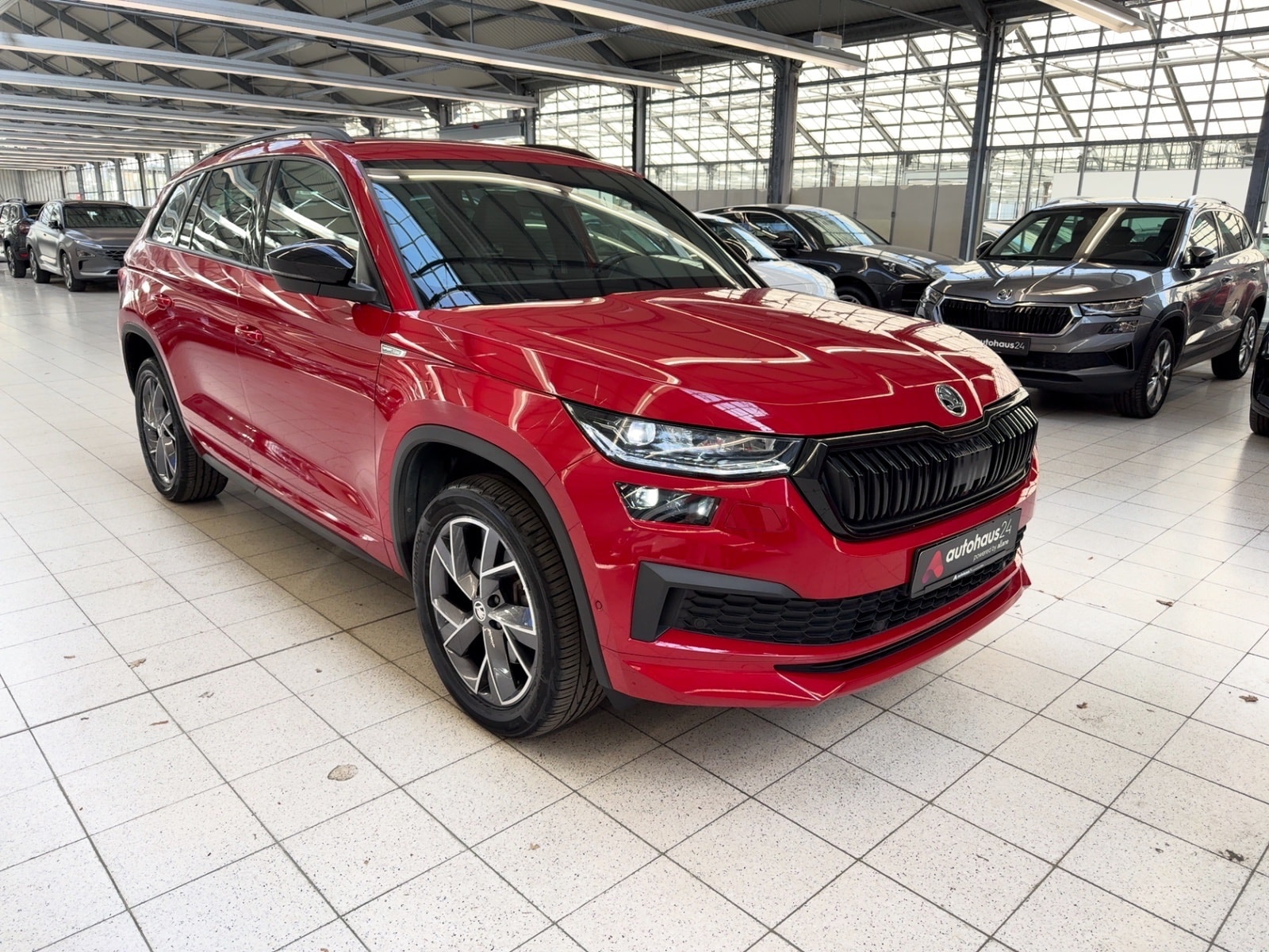 ŠKODA Kodiaq SUV / Crossover / Geländewagen SKODA Kodiaq 2.0 TDI SCR 147kW DSG 4x4 SPORTLINE Sports Utility Vehicle #1
