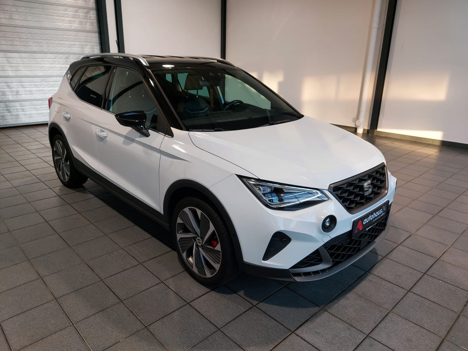 SEAT Arona SUV / Crossover / Geländewagen SEAT Arona 1.0 TSI 81kW FR DSG Sports Utility Vehicle #1