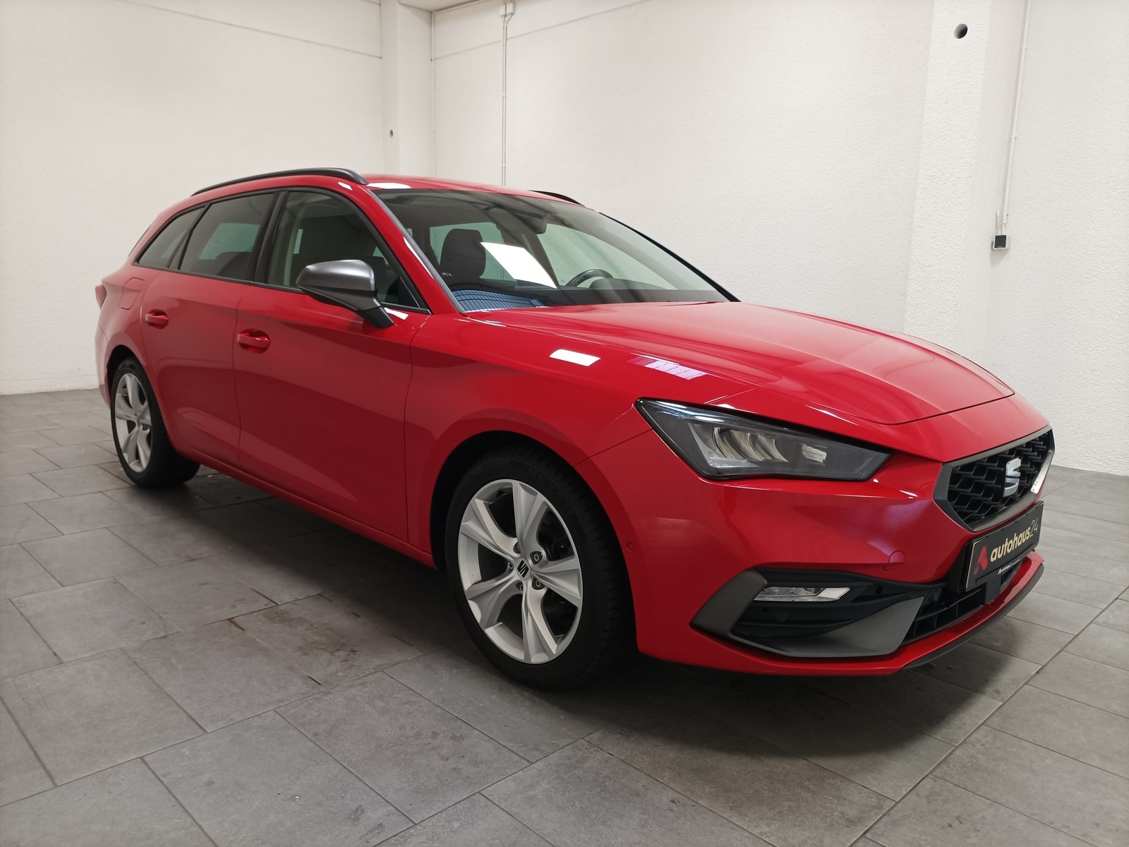 SEAT Leon Kombi SEAT Leon 1.5 eTSI ACT 110kW FR DSG Sportstourer Kombi #1
