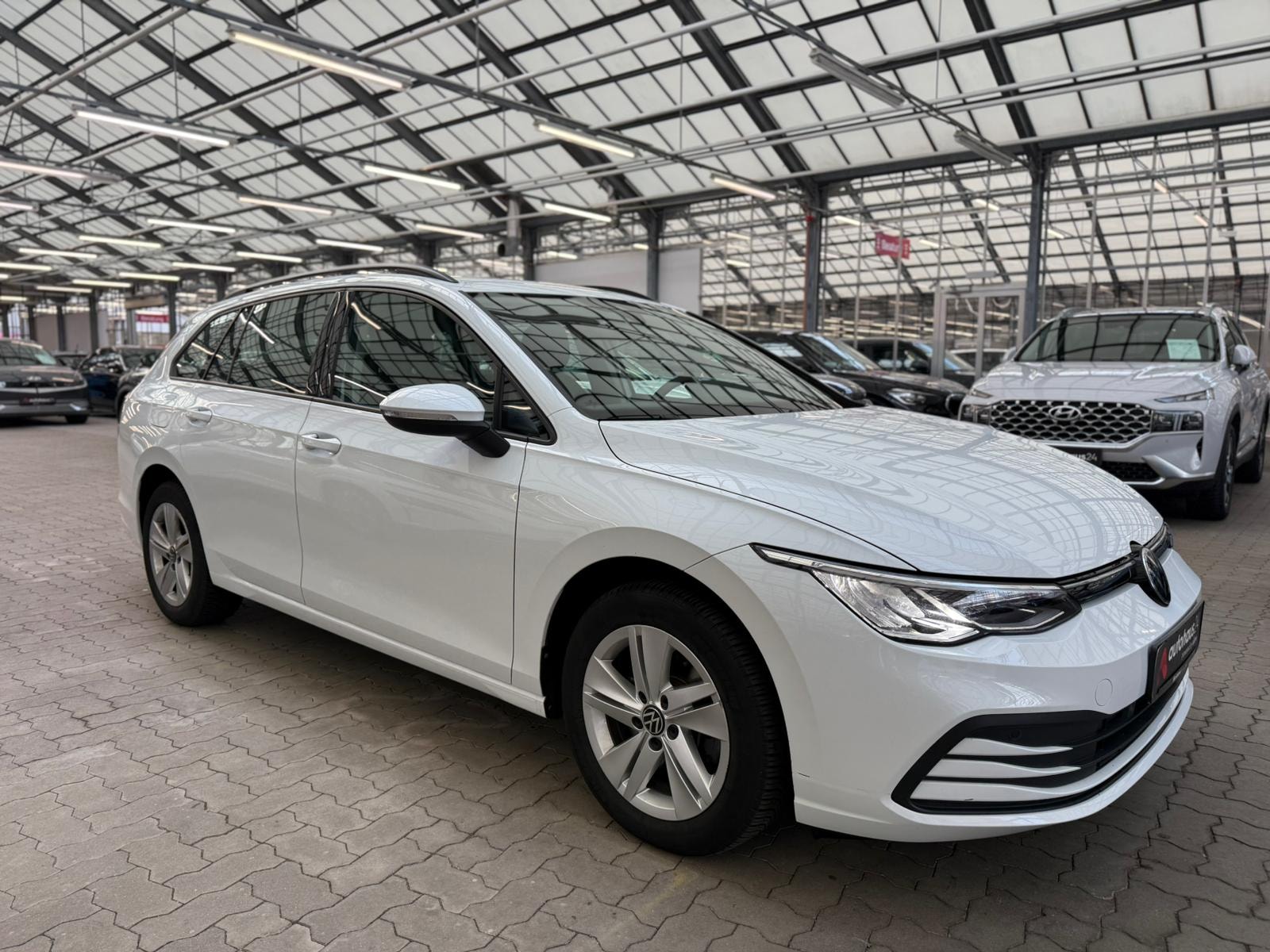 Volkswagen Golf Kombi VOLKSWAGEN Golf 2.0 TDI SCR 85kW Variant Kombi #1