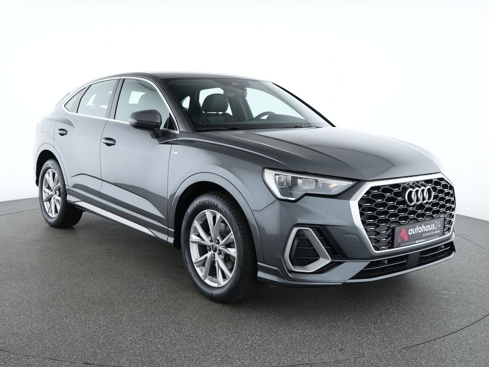 Audi Q3 SUV / Crossover / Geländewagen AUDI Q3 Sportback 35 TFSI S tronic S line Sports Utility Vehicle #1