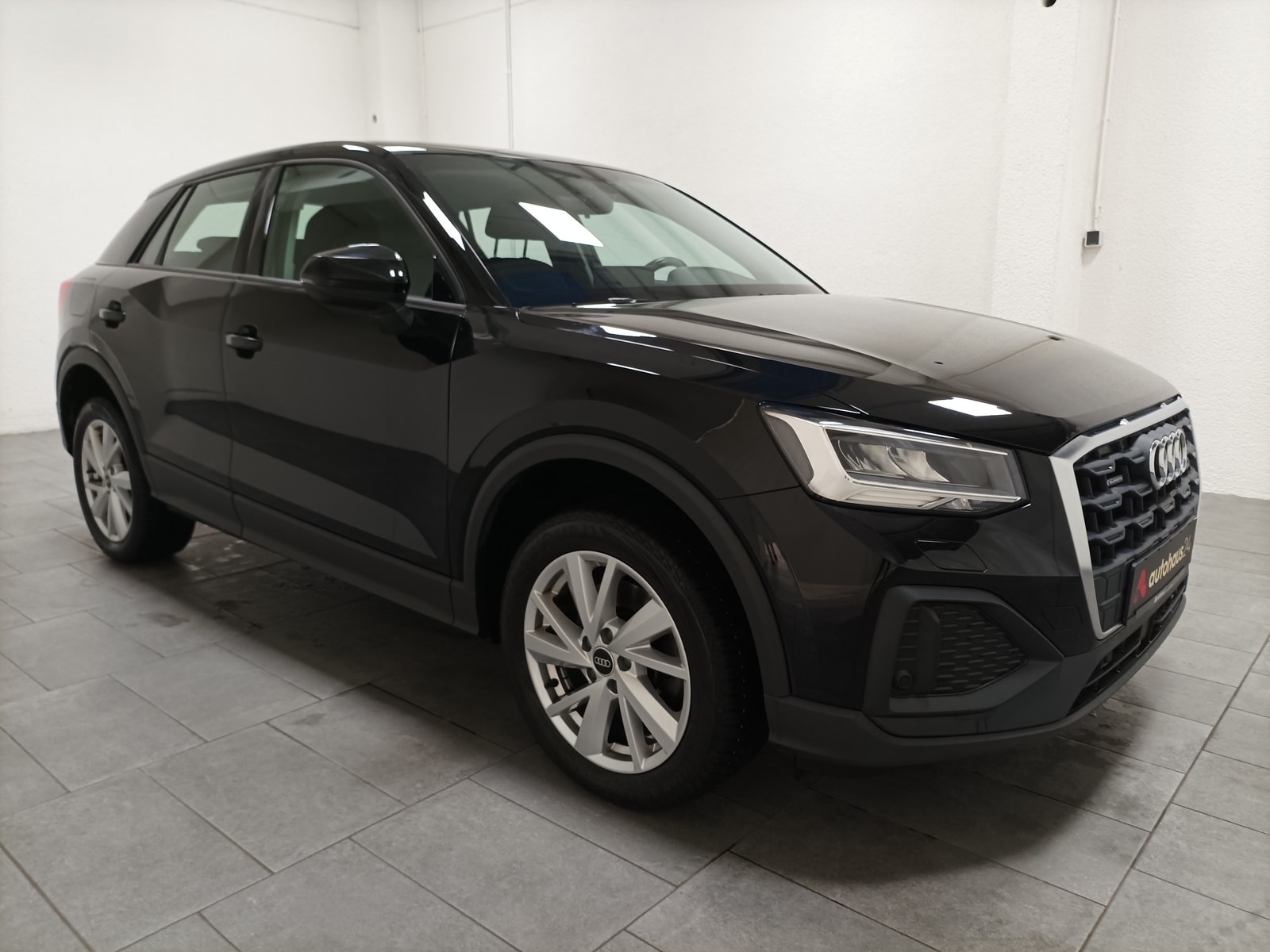 Audi Q2 SUV / Crossover / Geländewagen AUDI Q2 40 TFSI S tronic quattro Sports Utility Vehicle #1
