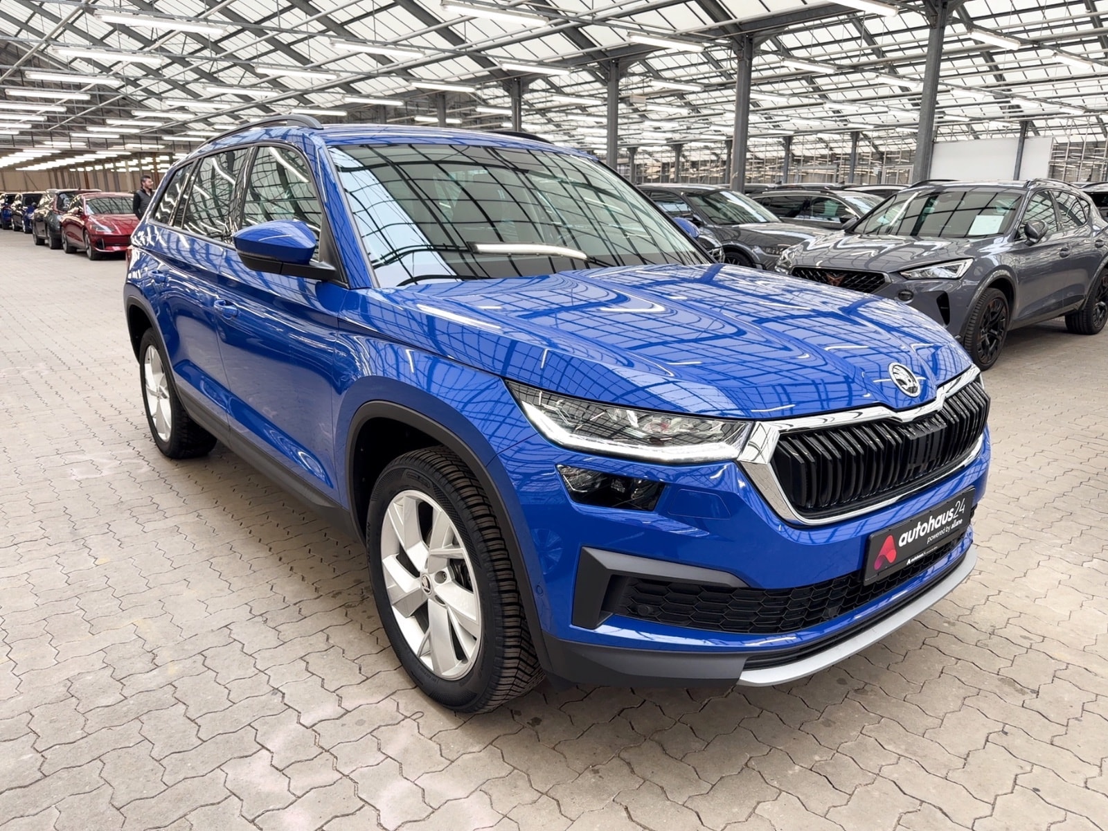 ŠKODA Kodiaq SUV / Crossover / Geländewagen SKODA Kodiaq 1.5l TSI ACT DSG CLEVER Sports Utility Vehicle #1