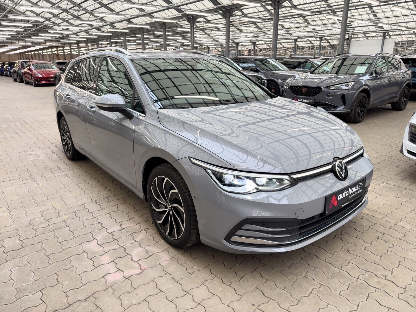 Volkswagen Golf Kombi VOLKSWAGEN Golf 2.0 TDI SCR DSG Style Variant Kombi #1