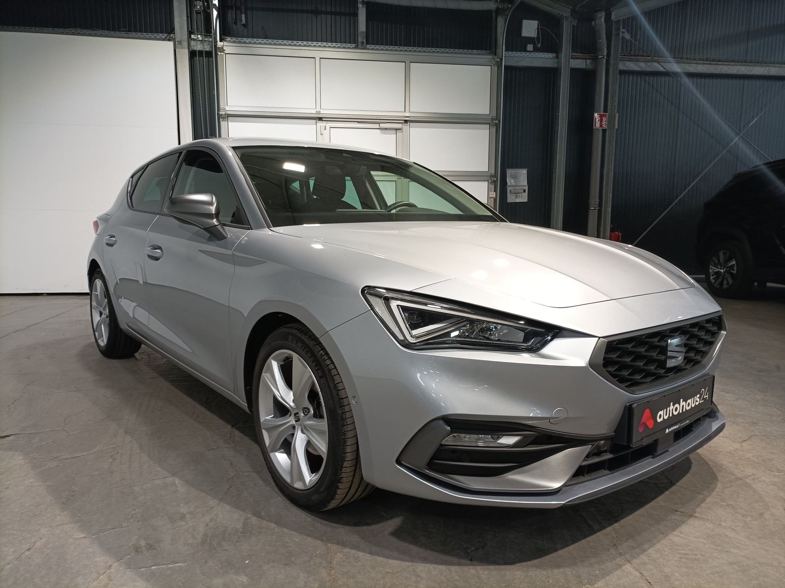 SEAT Leon Kombi SEAT Leon 1.5 eTSI ACT 110kW FR DSG Schräghecklimousine #1