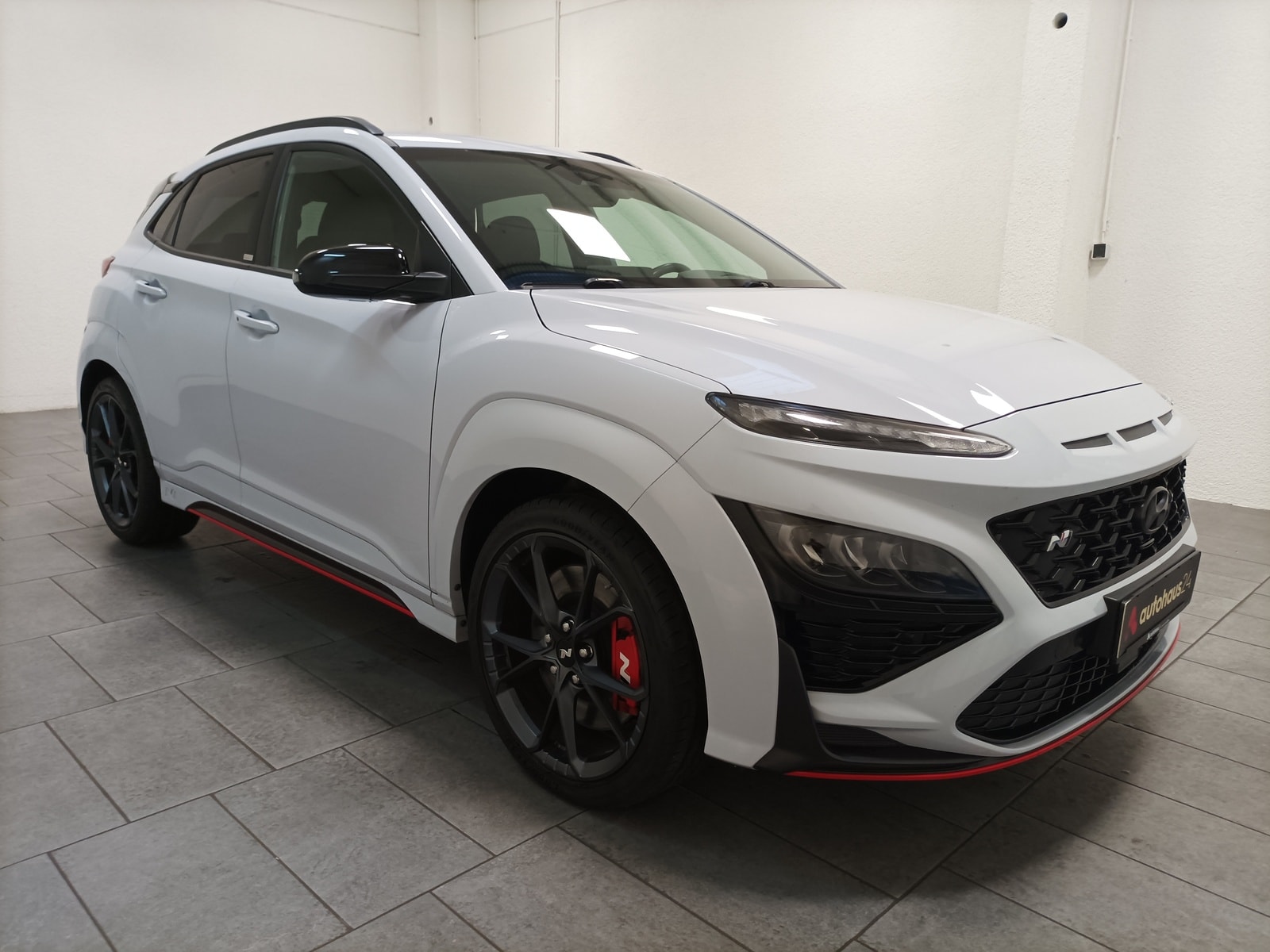Hyundai Kona SUV / Crossover / Geländewagen HYUNDAI Kona 2.0 T-GDI N DCT Sports Utility Vehicle #1