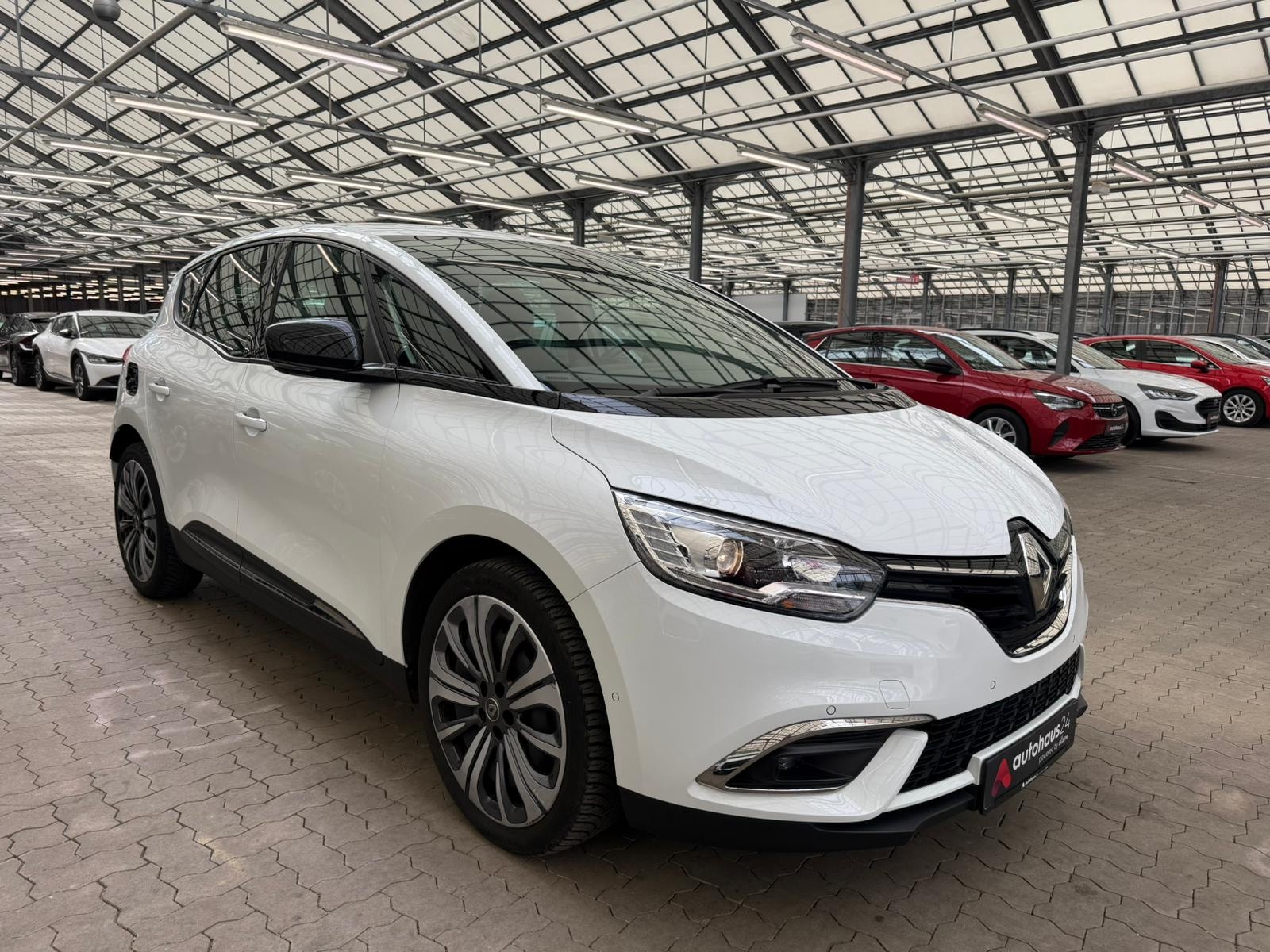 Renault Scénic Kleinbus / Van RENAULT Scénic TCe 140 EDC GPF Business Edition Kompaktvan #1