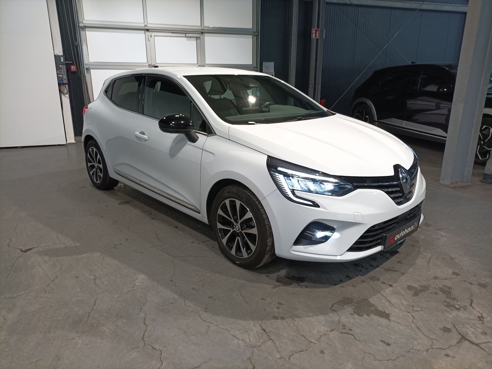 Renault Clio Schräghecklimousine RENAULT Clio TCe 90 X-tronic Intens Schräghecklimousine #1