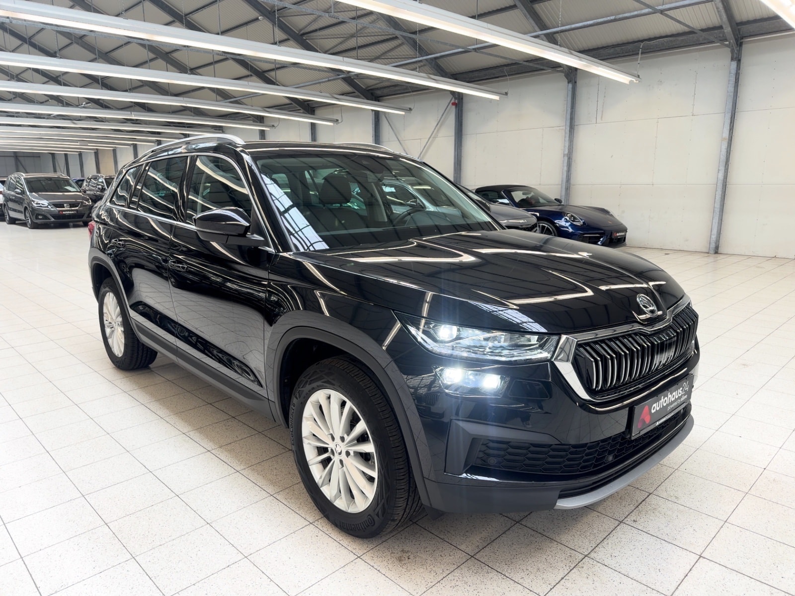 ŠKODA Kodiaq SUV / Crossover / Geländewagen SKODA Kodiaq 1.5 TSI ACT DSG STYLE Sports Utility Vehicle #1