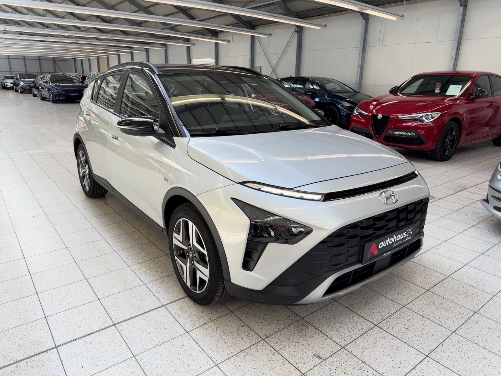 Hyundai Bayon SUV / Crossover / Geländewagen HYUNDAI Bayon 1.0 T-GDI 48V-Hybrid Intro DCT Sports Utility Vehicle #1
