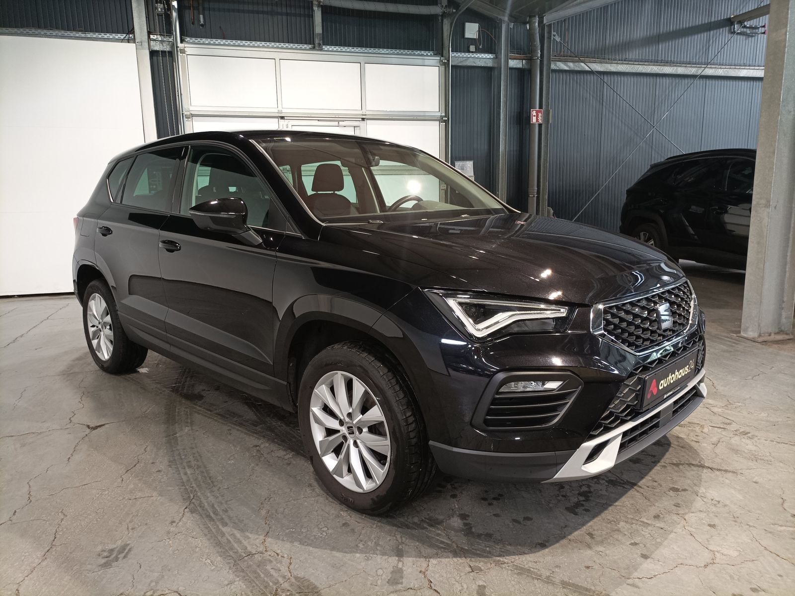 SEAT Ateca SUV / Crossover / Geländewagen SEAT Ateca 1.5 TSI ACT 110kW Style Sports Utility Vehicle #1