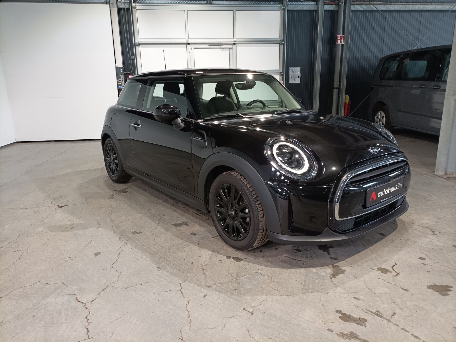 MINI 3-Türer Limousine MINI MINI One Essential Trim Schräghecklimousine #1