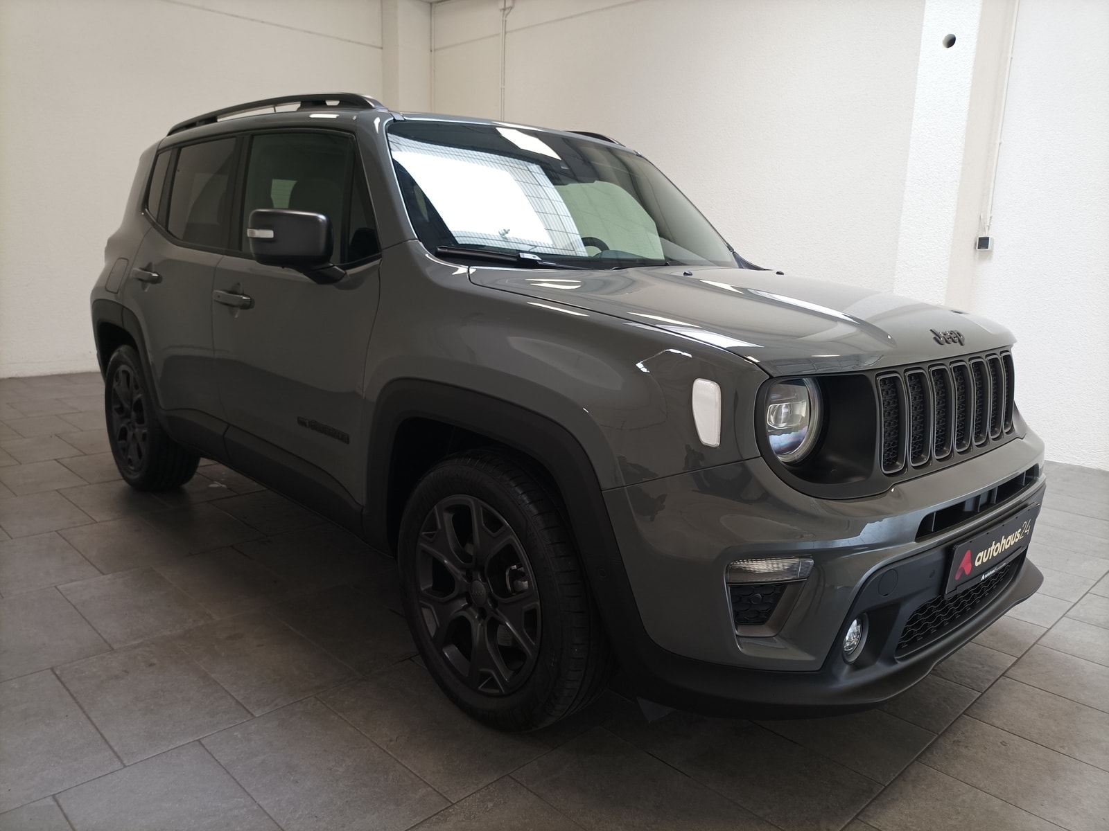 Jeep Renegade SUV / Crossover / Geländewagen JEEP Renegade 1.3l T-GDI I4 80th Anniversary DCT Sports Utility Vehicle #1