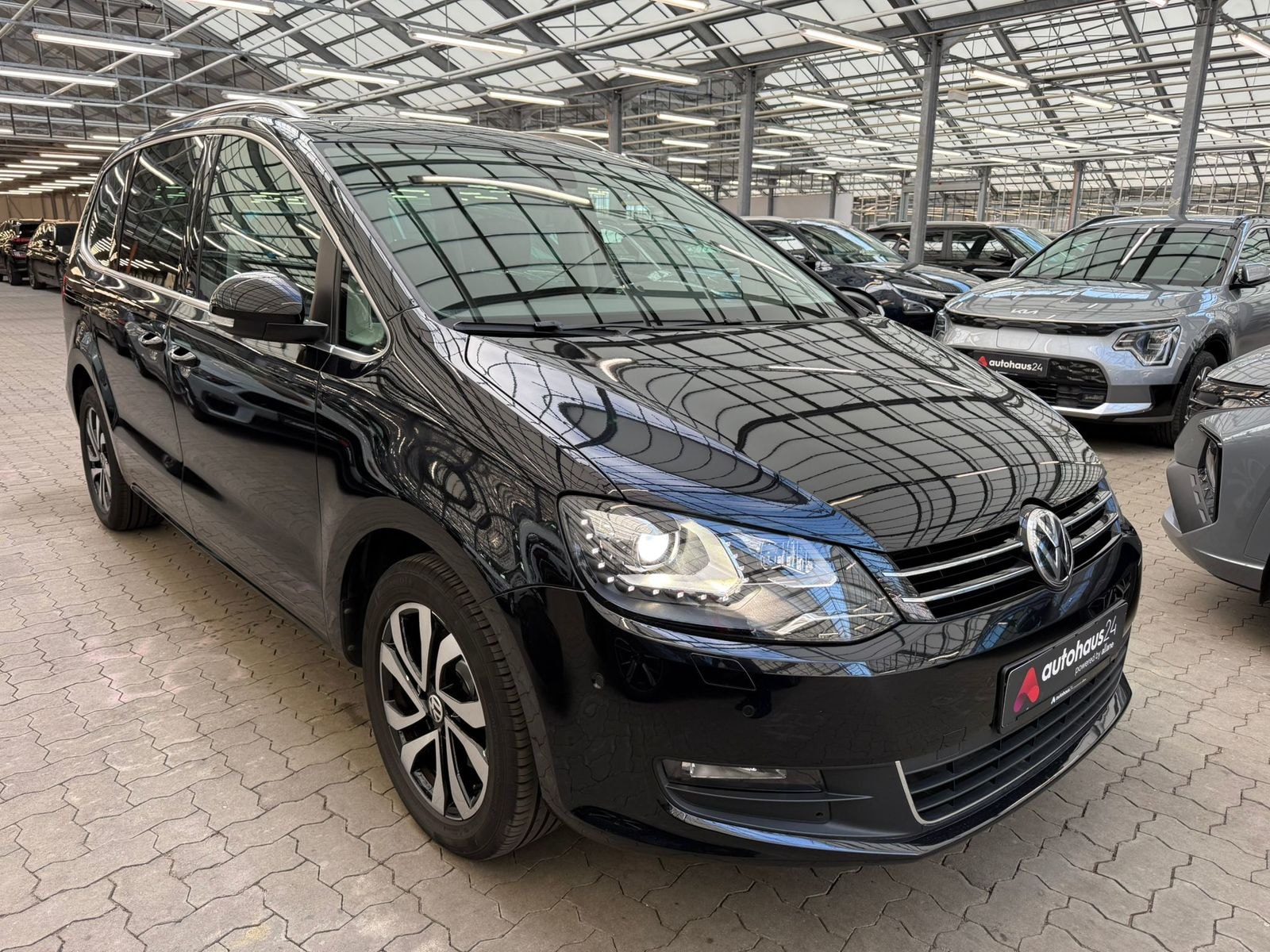 Volkswagen Sharan Kleinbus / Van VOLKSWAGEN Sharan 1.4 TSI DSG ACTIVE Van #1