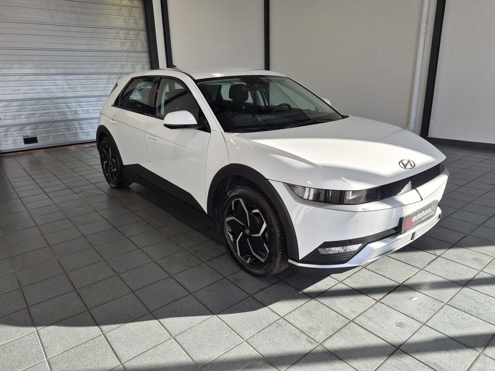 Hyundai IONIQ 5 Limousine HYUNDAI IONIQ 5 58 kWh 125 kW Heckantrieb Sports Utility Vehicle #1