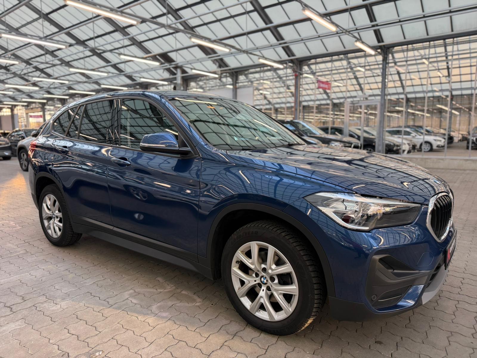 BMW X1 SUV / Crossover / Geländewagen BMW X1 sDrive18d Advantage Sports Utility Vehicle #1