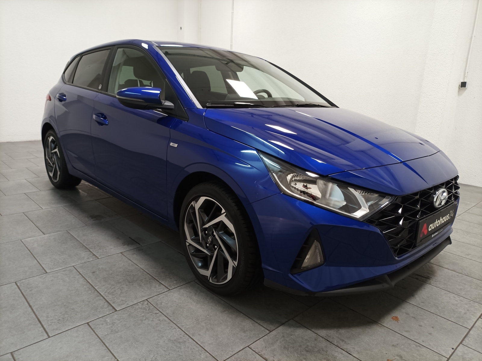 Hyundai i20 Limousine HYUNDAI i20 1.0 T-GDI 74kW Hybrid DCT Edition 30+ Schräghecklimousine #1