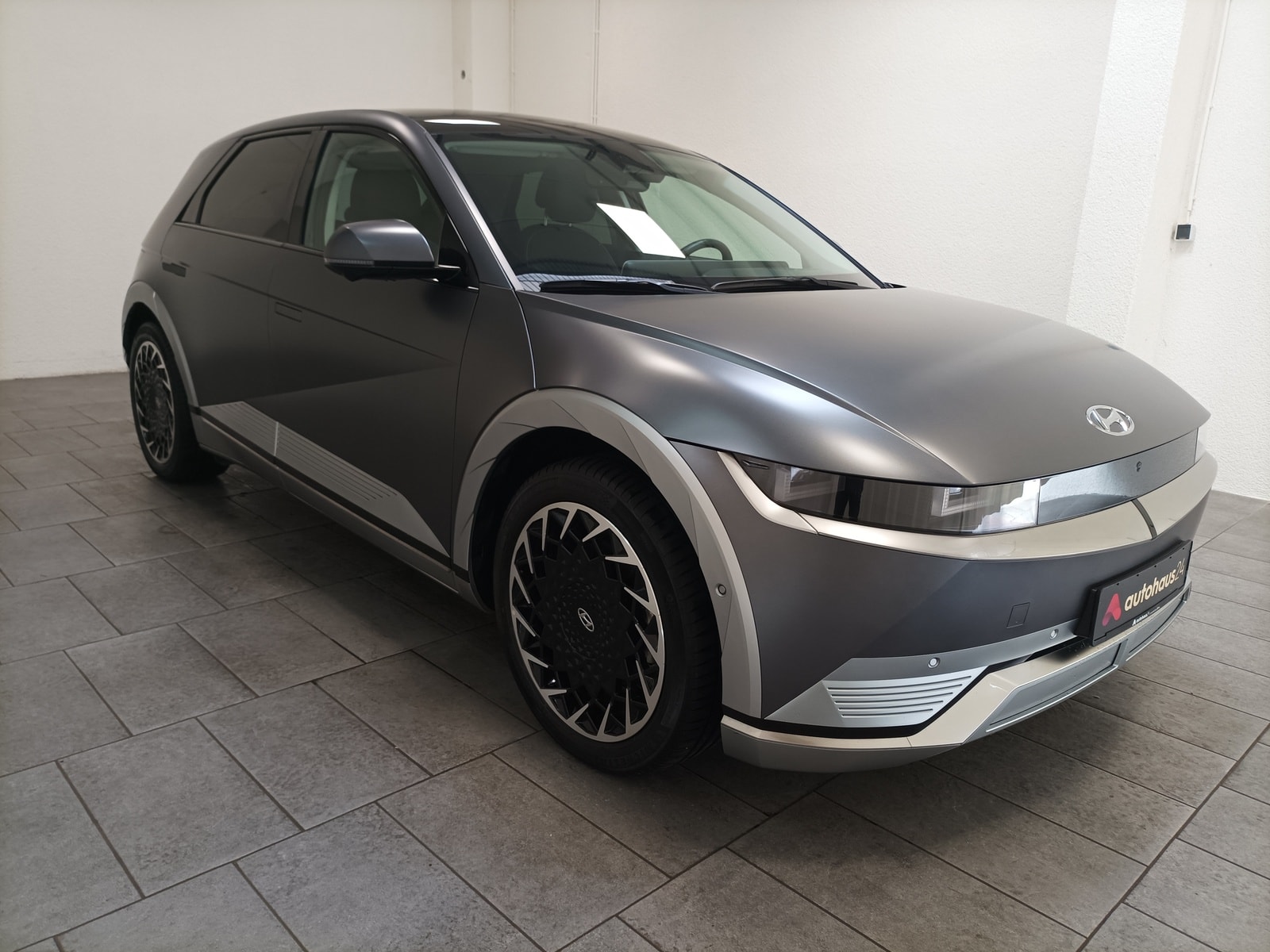 Hyundai IONIQ 5 Limousine HYUNDAI IONIQ 5 72,6 kWh 225 kW Allradantrieb Sports Utility Vehicle #1