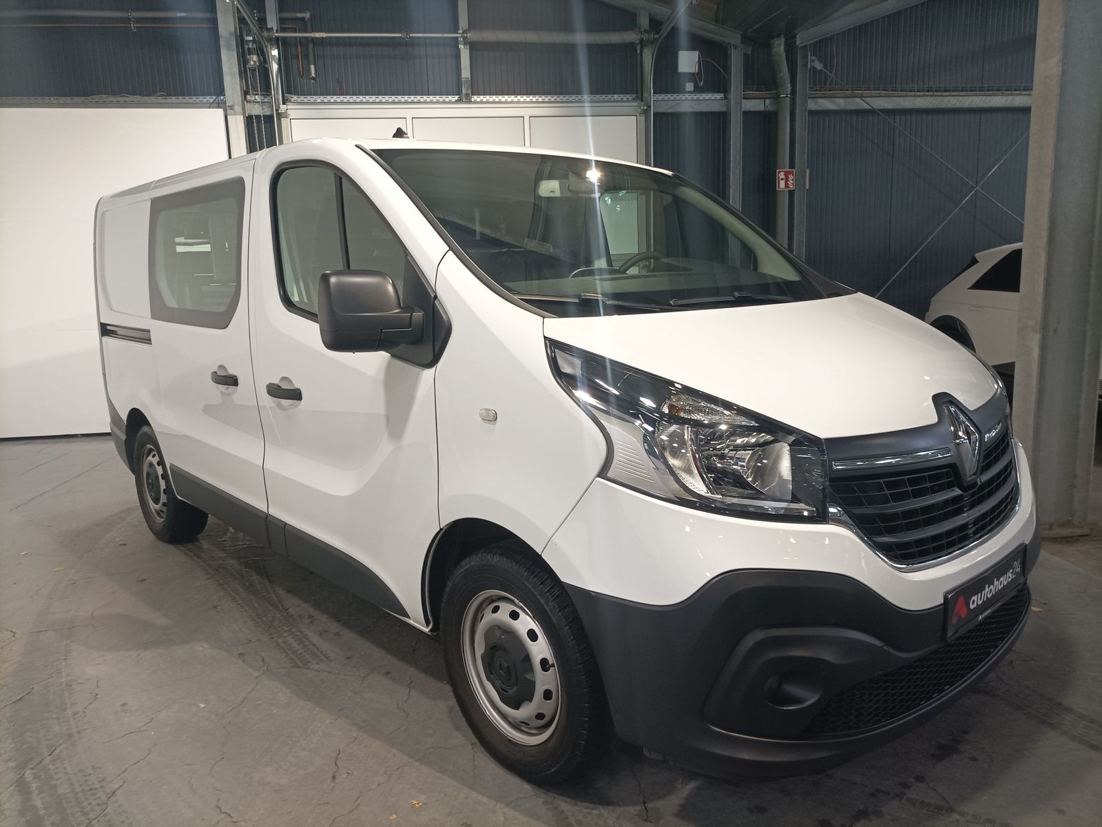 Renault Trafic Transporter RENAULT Trafic L1H1 2.0 ENERGY dCi 120 3,0t Komfort Kastenwagen #1