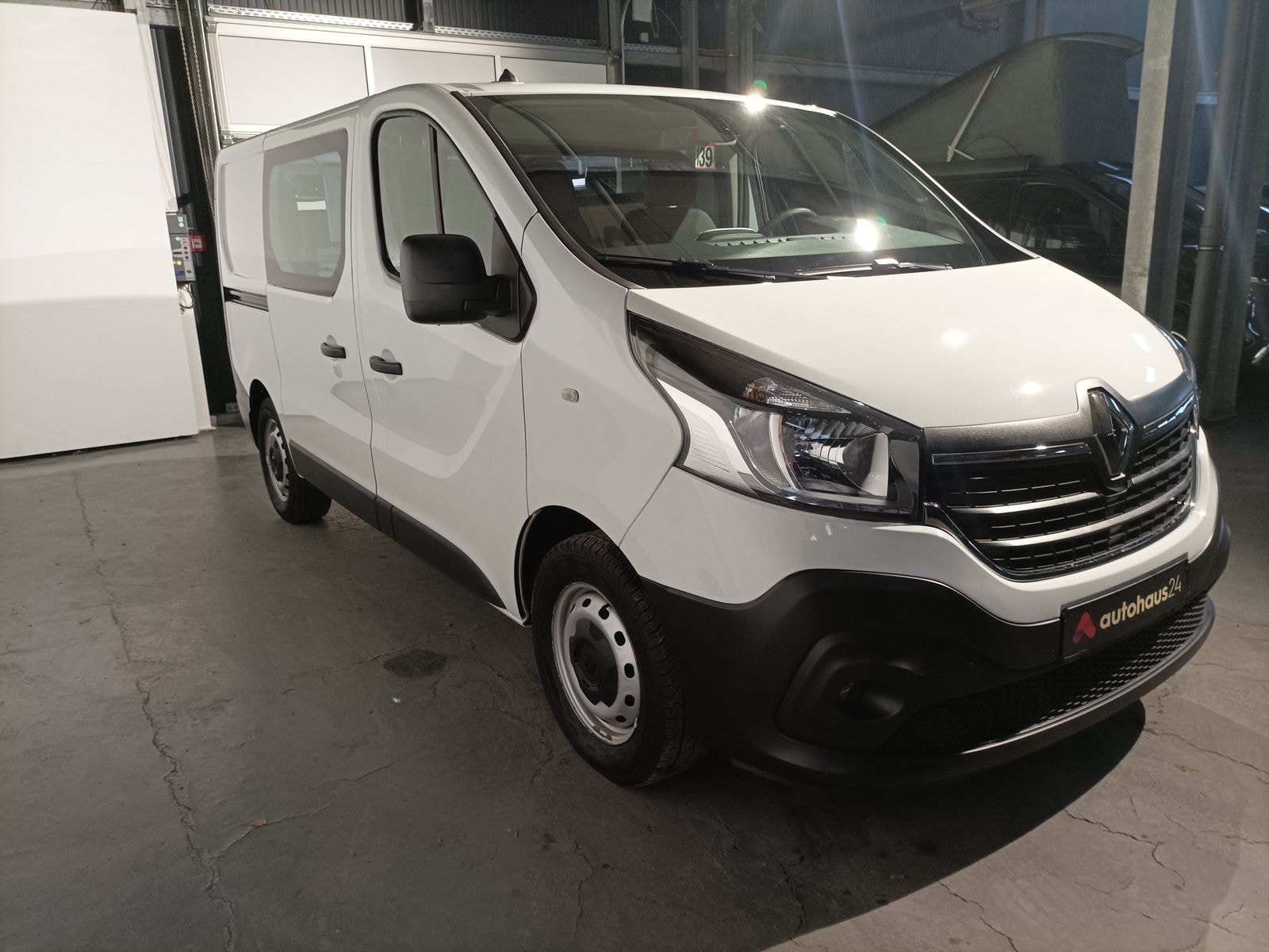 Renault Trafic Transporter RENAULT Trafic L1H1 2.0 ENERGY dCi 120 3,0t Komfort Kastenwagen #1