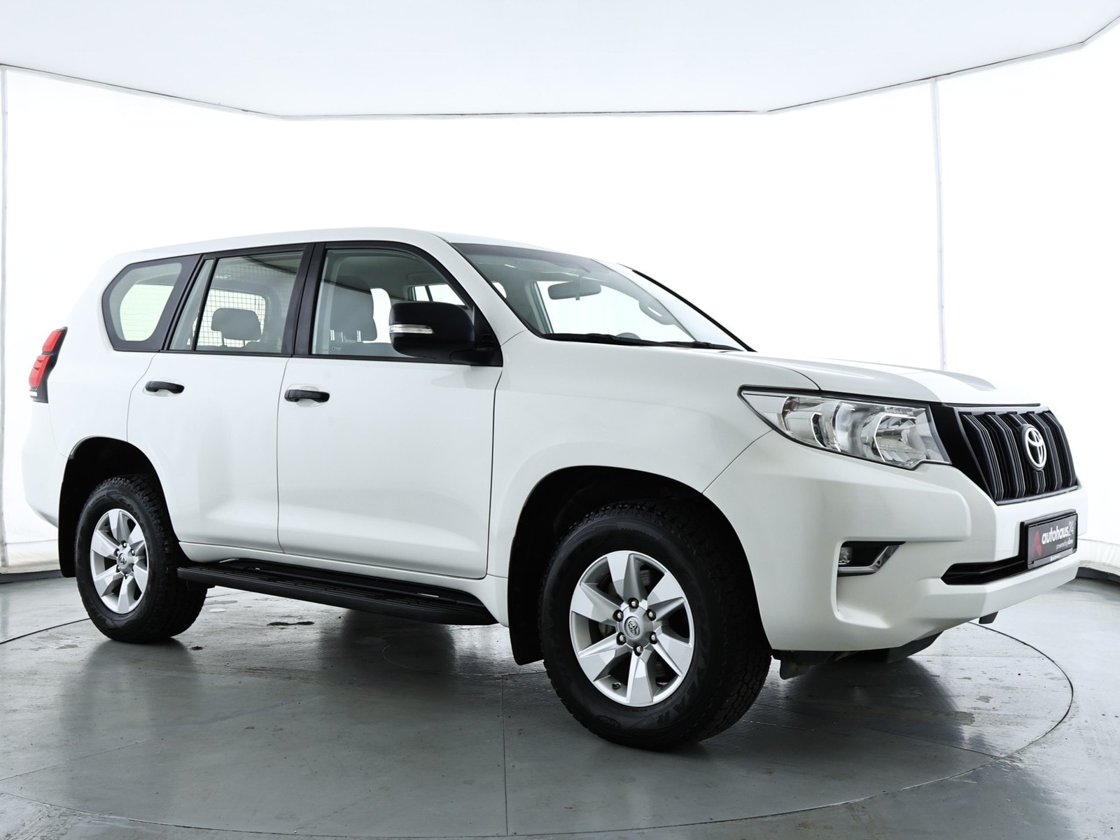 Toyota Land Cruiser SUV / Crossover / Geländewagen TOYOTA Land Cruiser 2.8 D-4D Sports Utility Vehicle #1