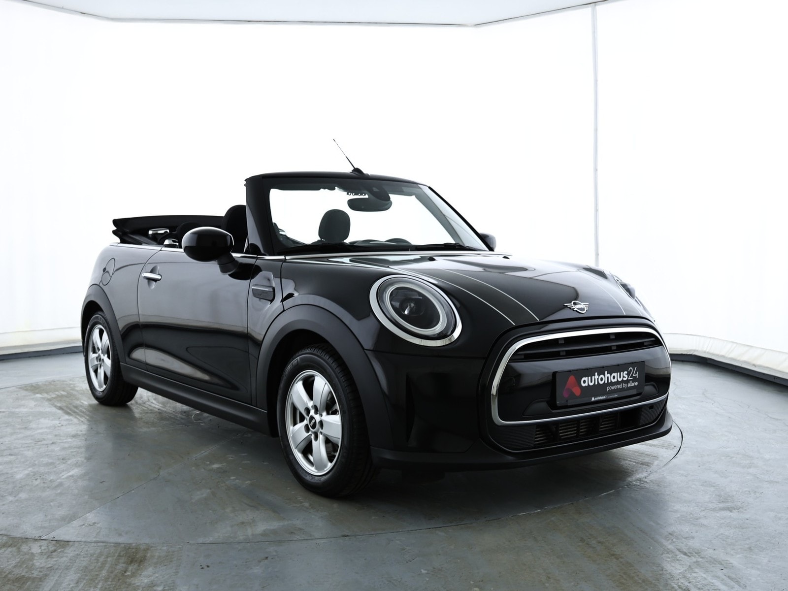 MINI Cabrio Cabrio / Roadster MINI MINI Cooper Cabrio Essential Trim Cabriolet #1