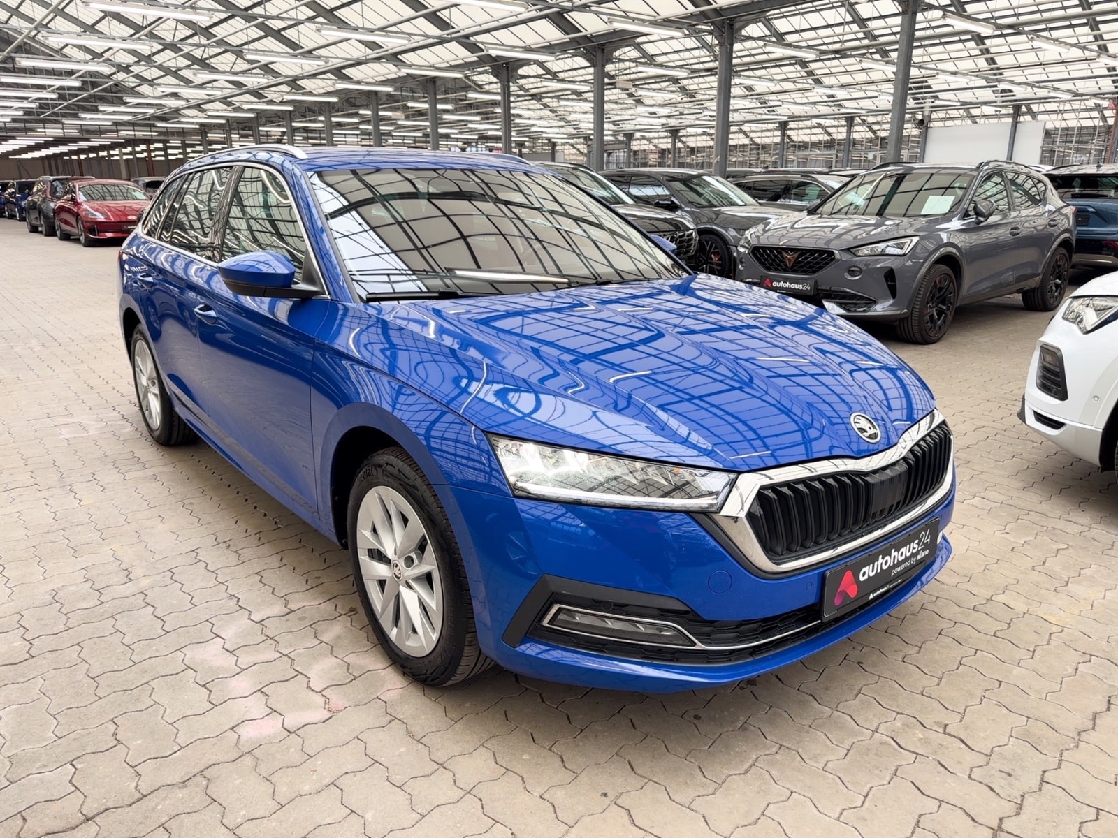 ŠKODA Octavia Kombi SKODA Octavia 2.0 TDI 110kW STYLE COMBI Kombi #1