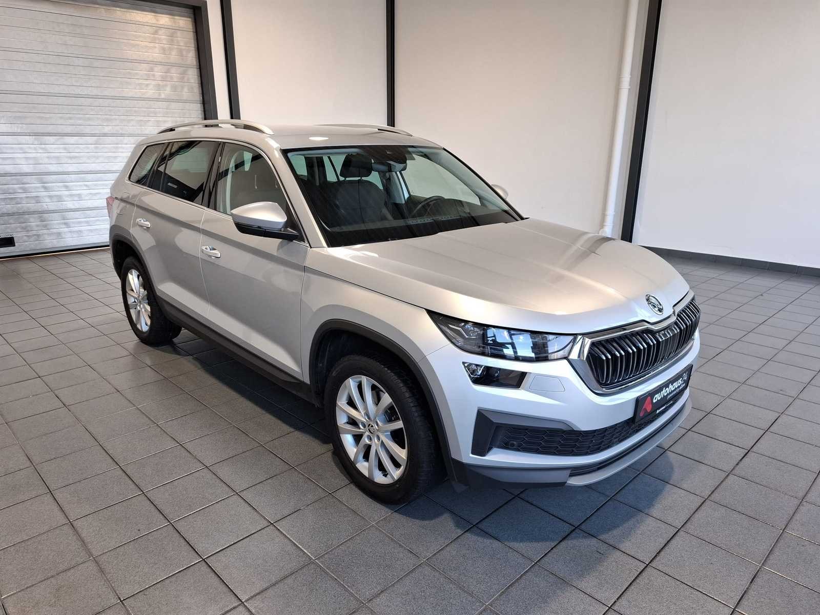 ŠKODA Kodiaq SUV / Crossover / Geländewagen SKODA Kodiaq 2.0 TDI SCR DSG STYLE Sports Utility Vehicle #1