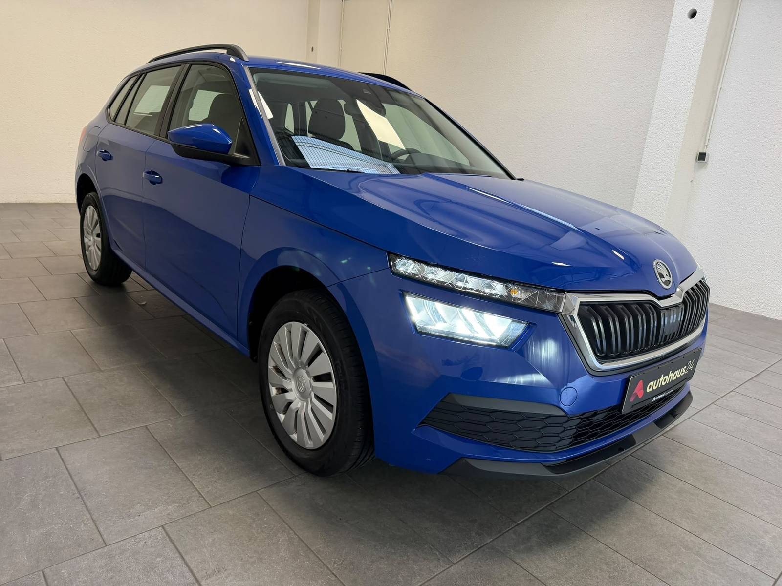 ŠKODA Kamiq SUV / Crossover / Geländewagen SKODA Kamiq 1.0 TSI DSG 81kW Active Sports Utility Vehicle #1