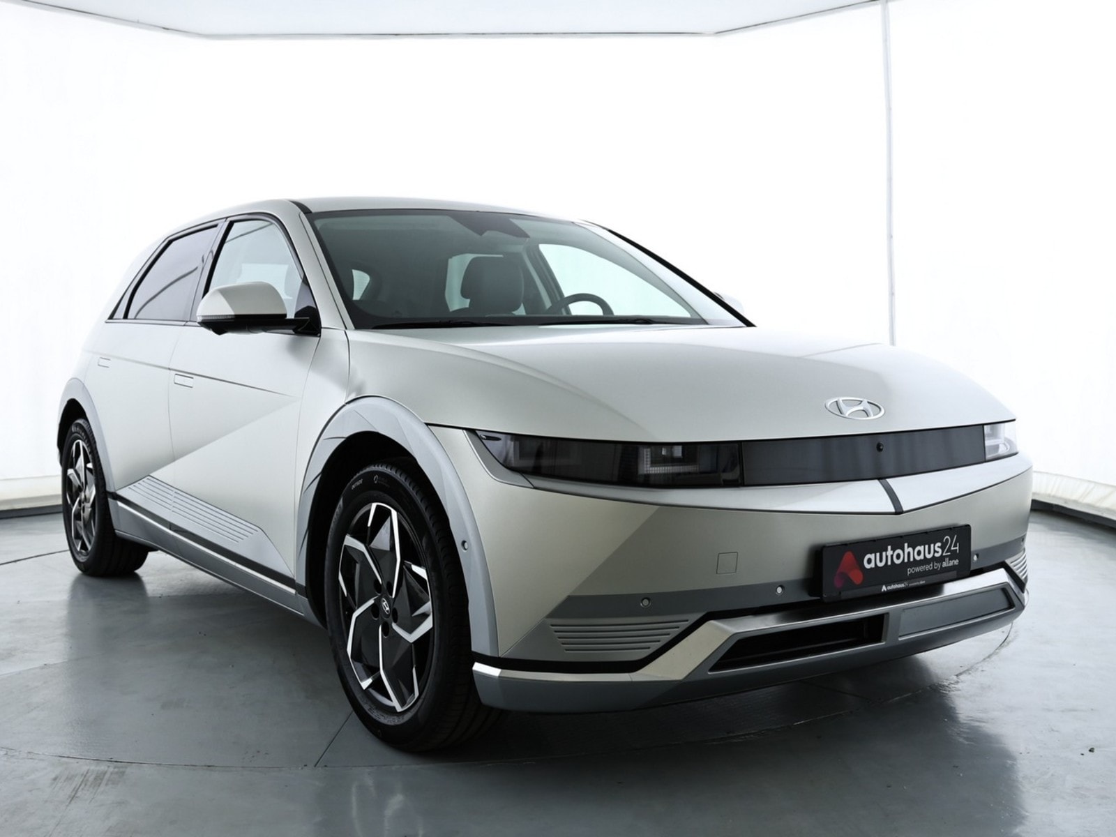 Hyundai IONIQ 5 Limousine HYUNDAI IONIQ 5 72,6 kWh 160 kW Heckantrieb Sports Utility Vehicle #1